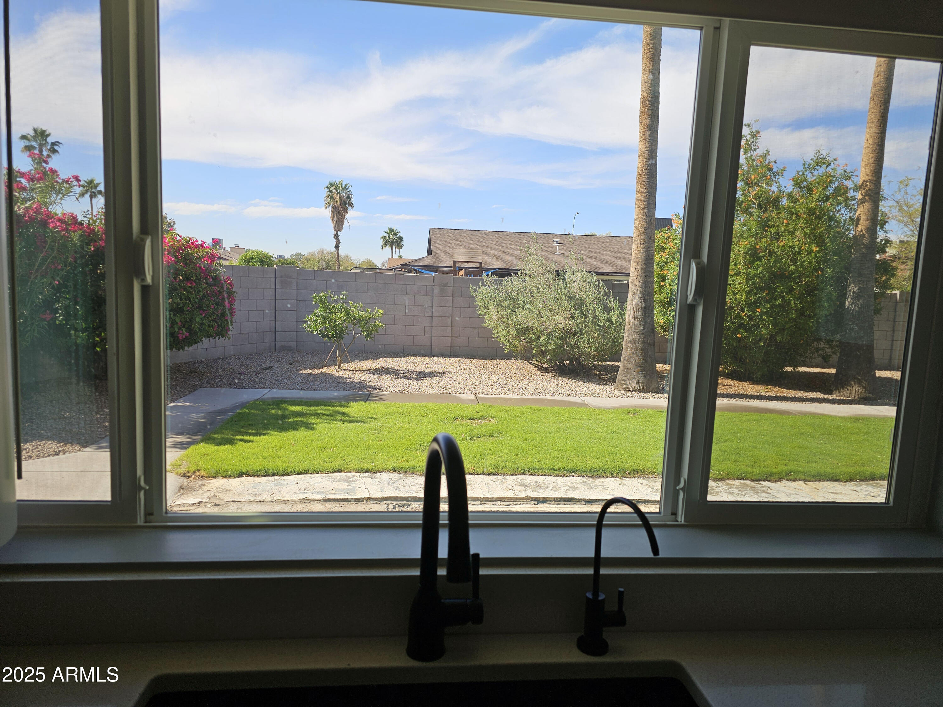 903 W LOUGHLIN Drive