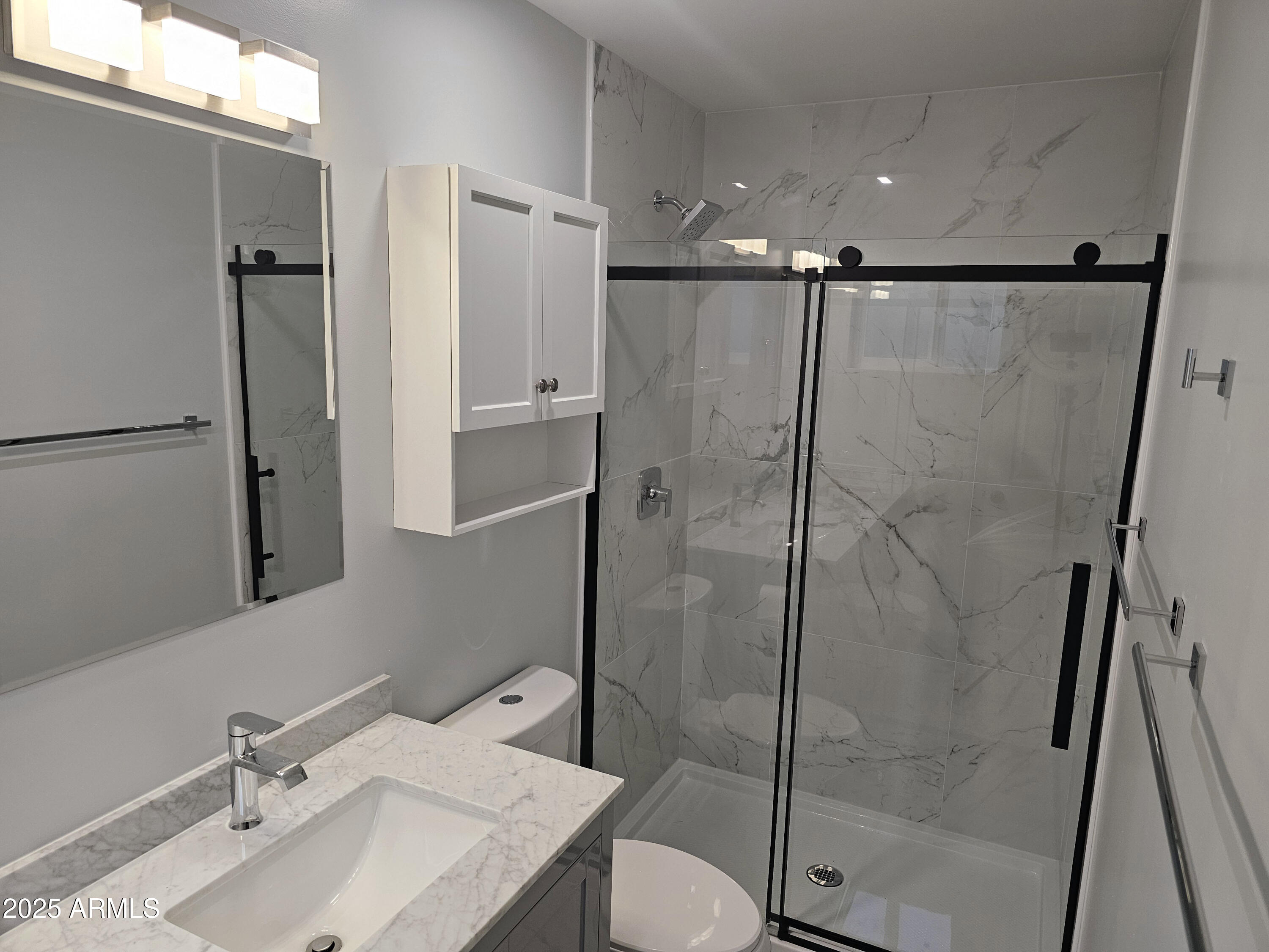 903 W LOUGHLIN Drive