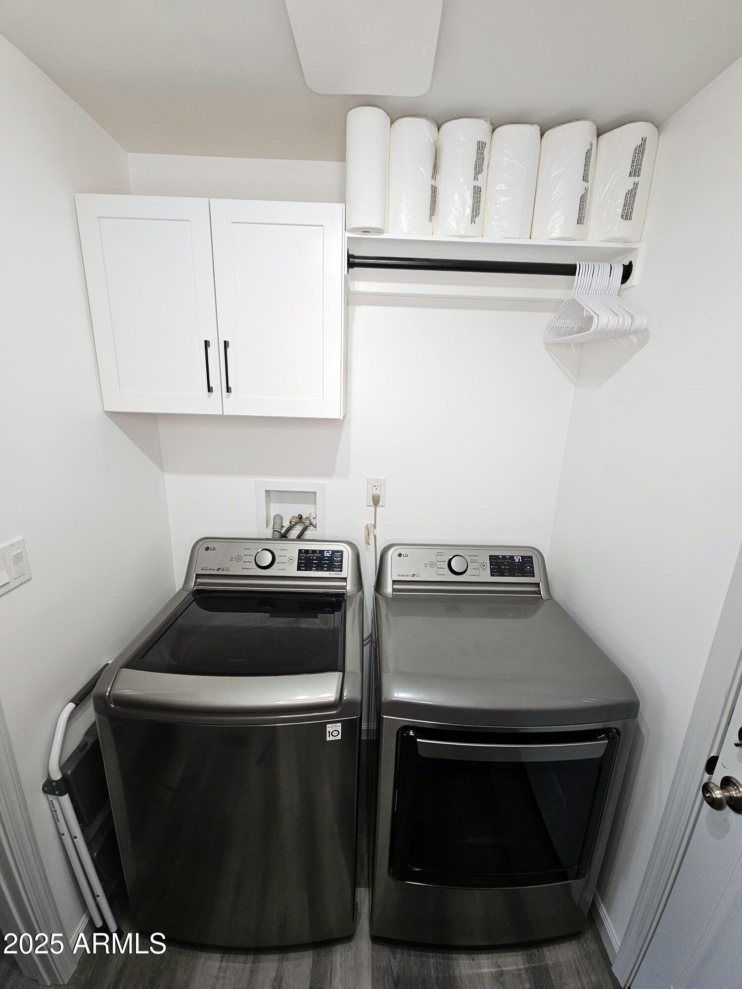 903 W LOUGHLIN Drive