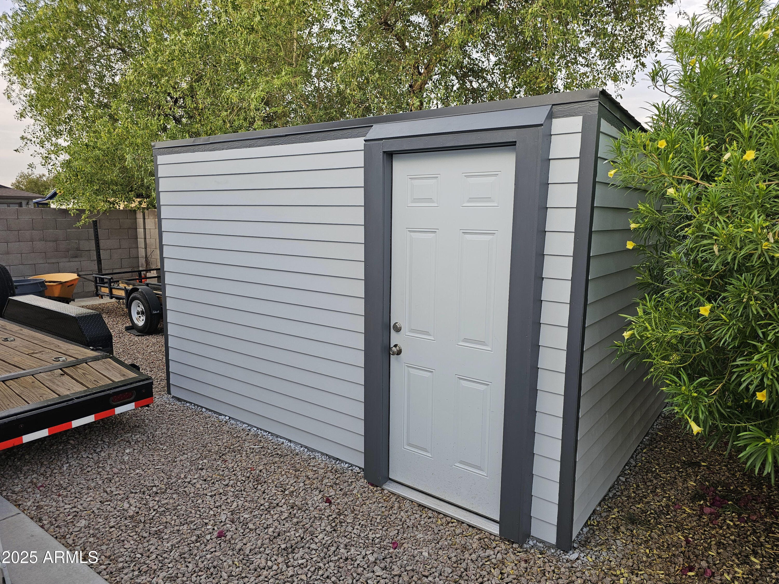 903 W LOUGHLIN Drive