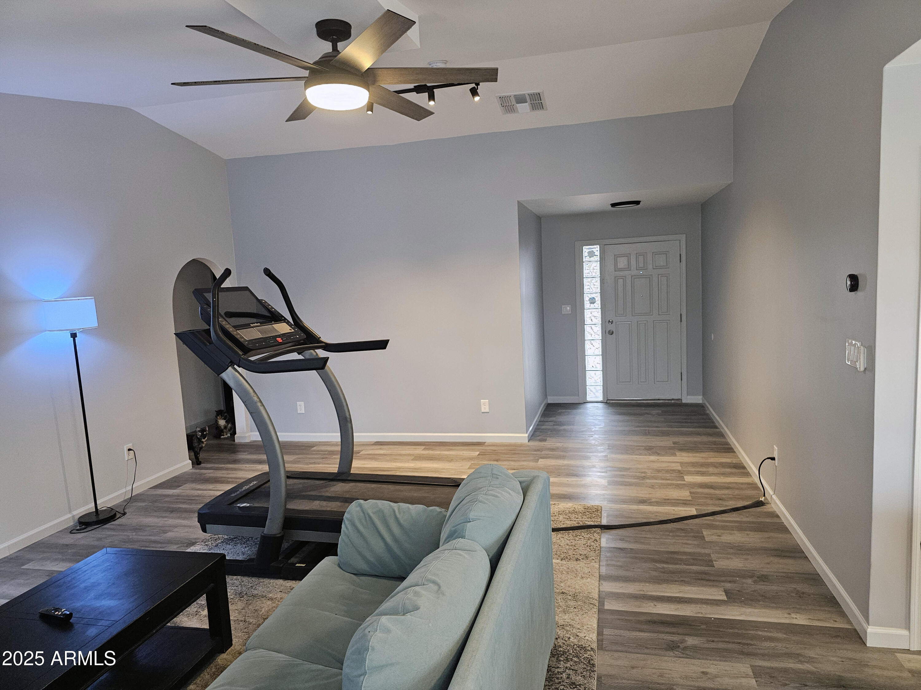 903 W LOUGHLIN Drive