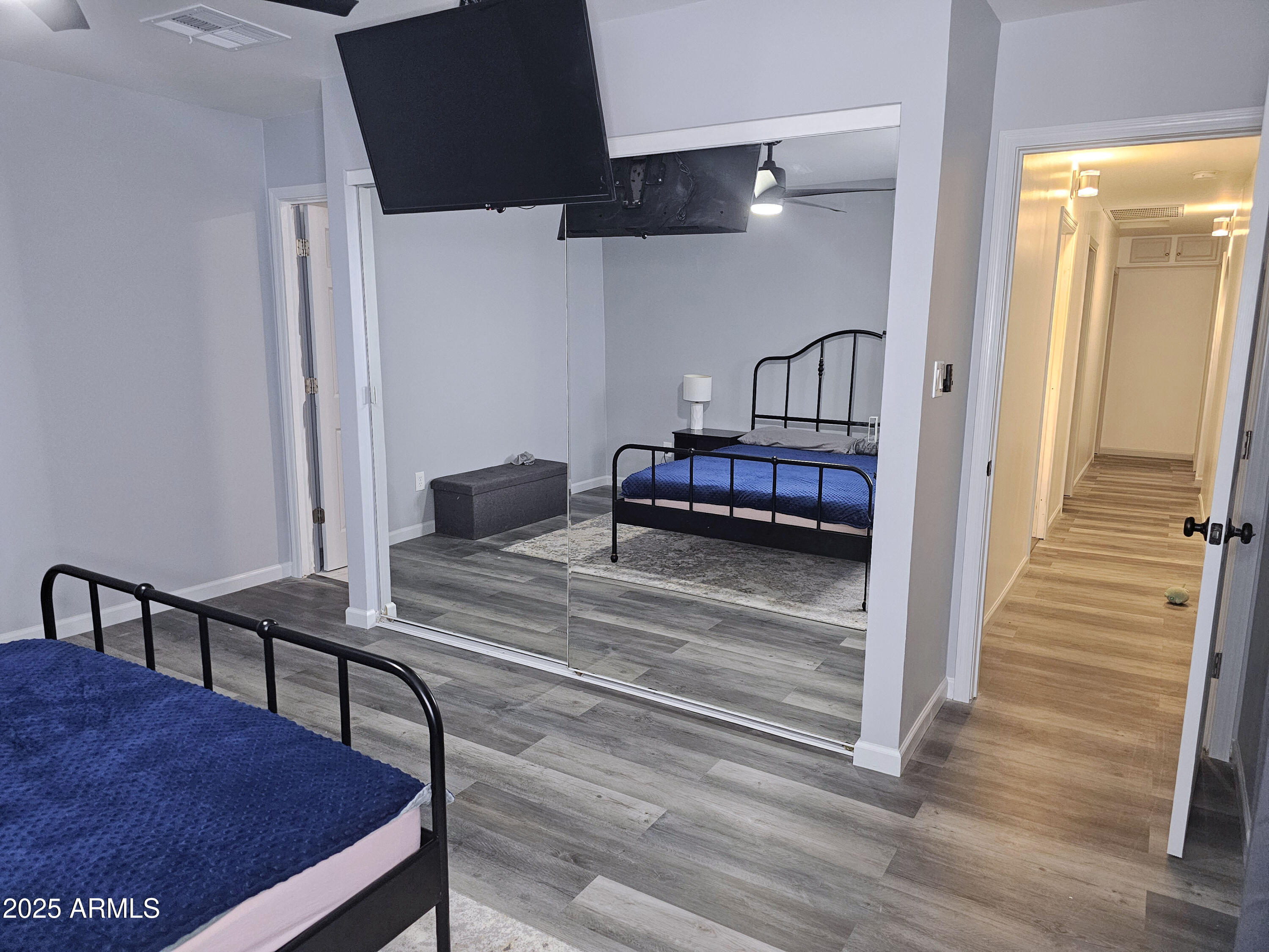 903 W LOUGHLIN Drive