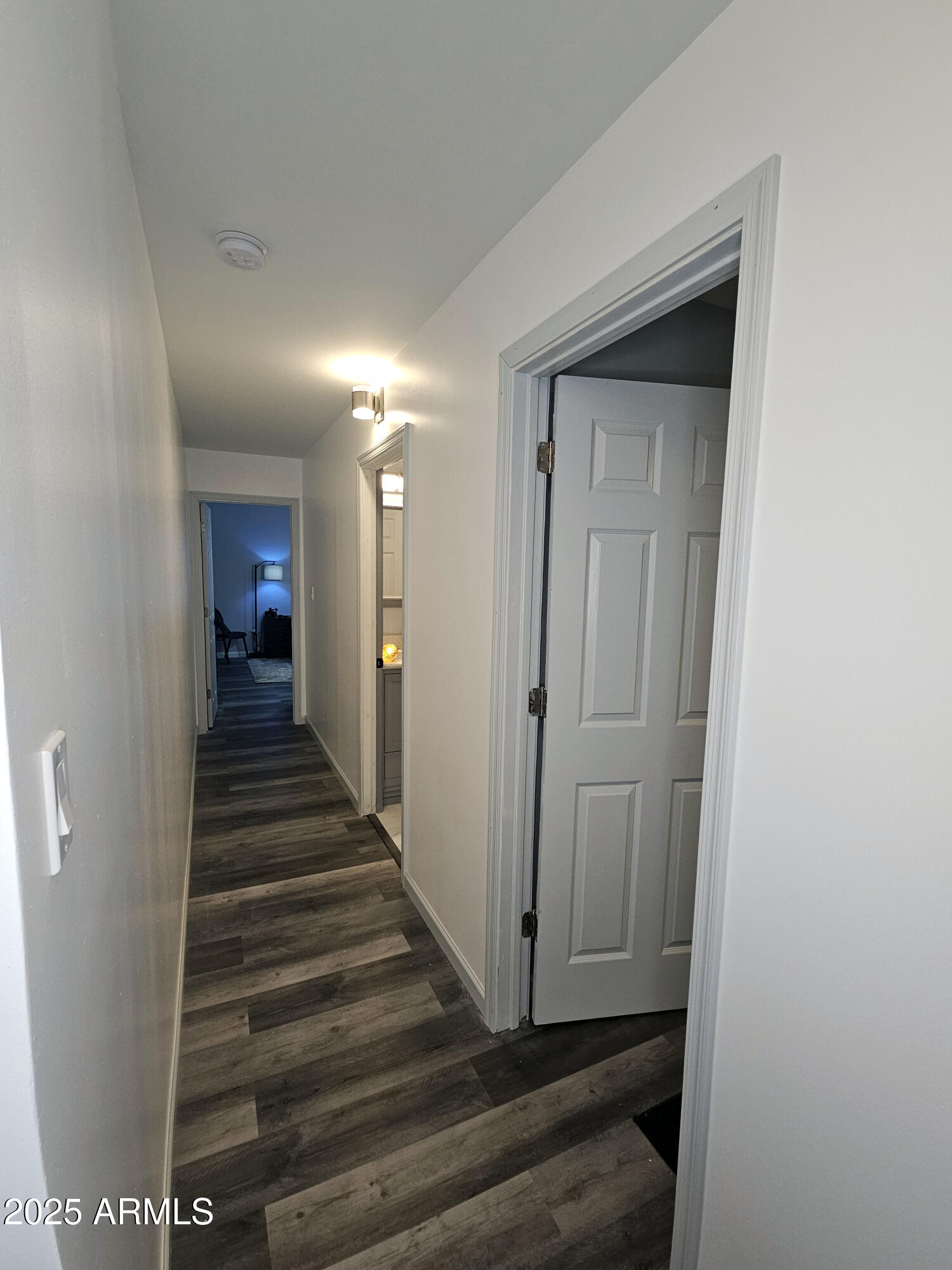 903 W LOUGHLIN Drive