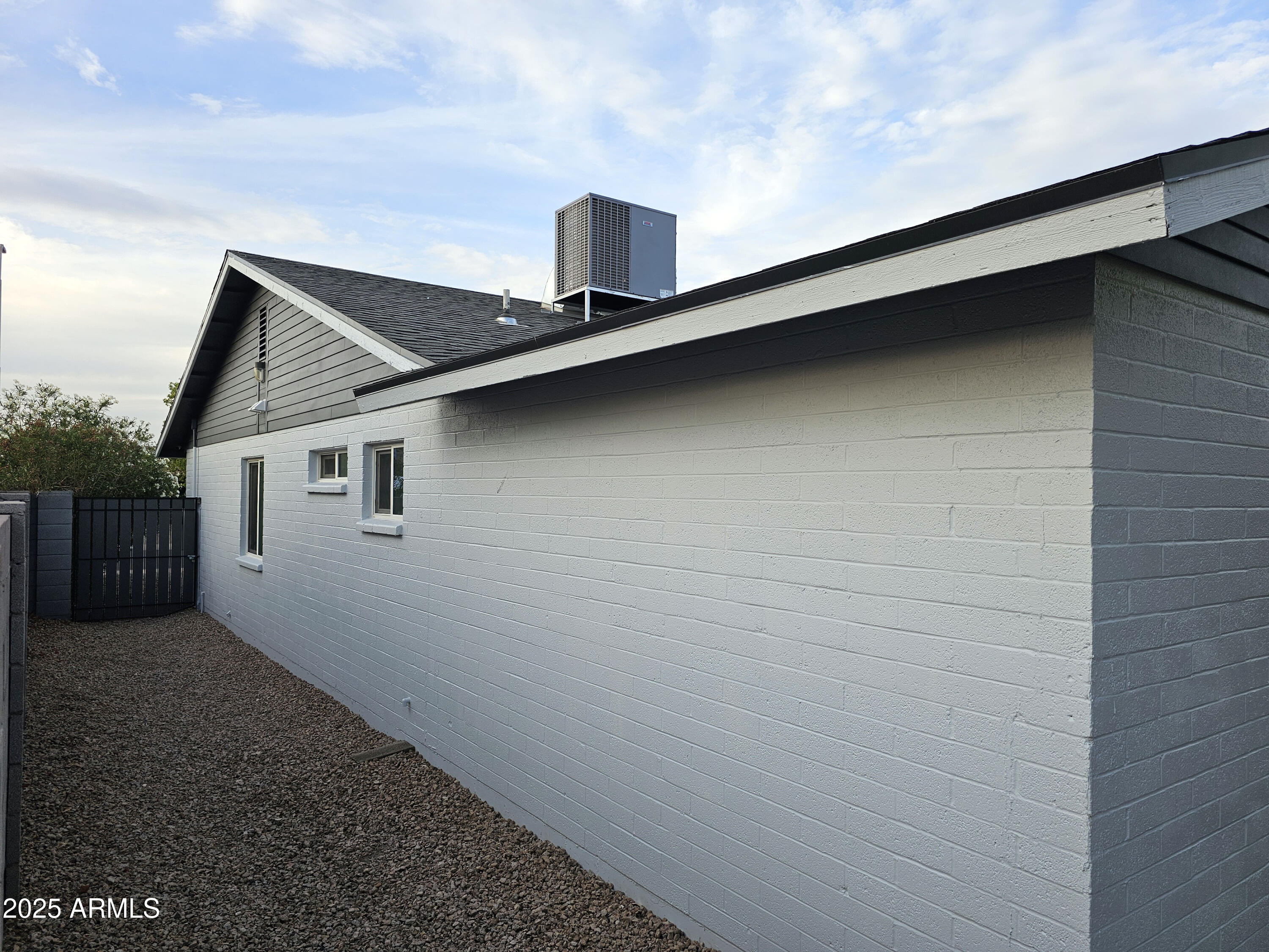 903 W LOUGHLIN Drive