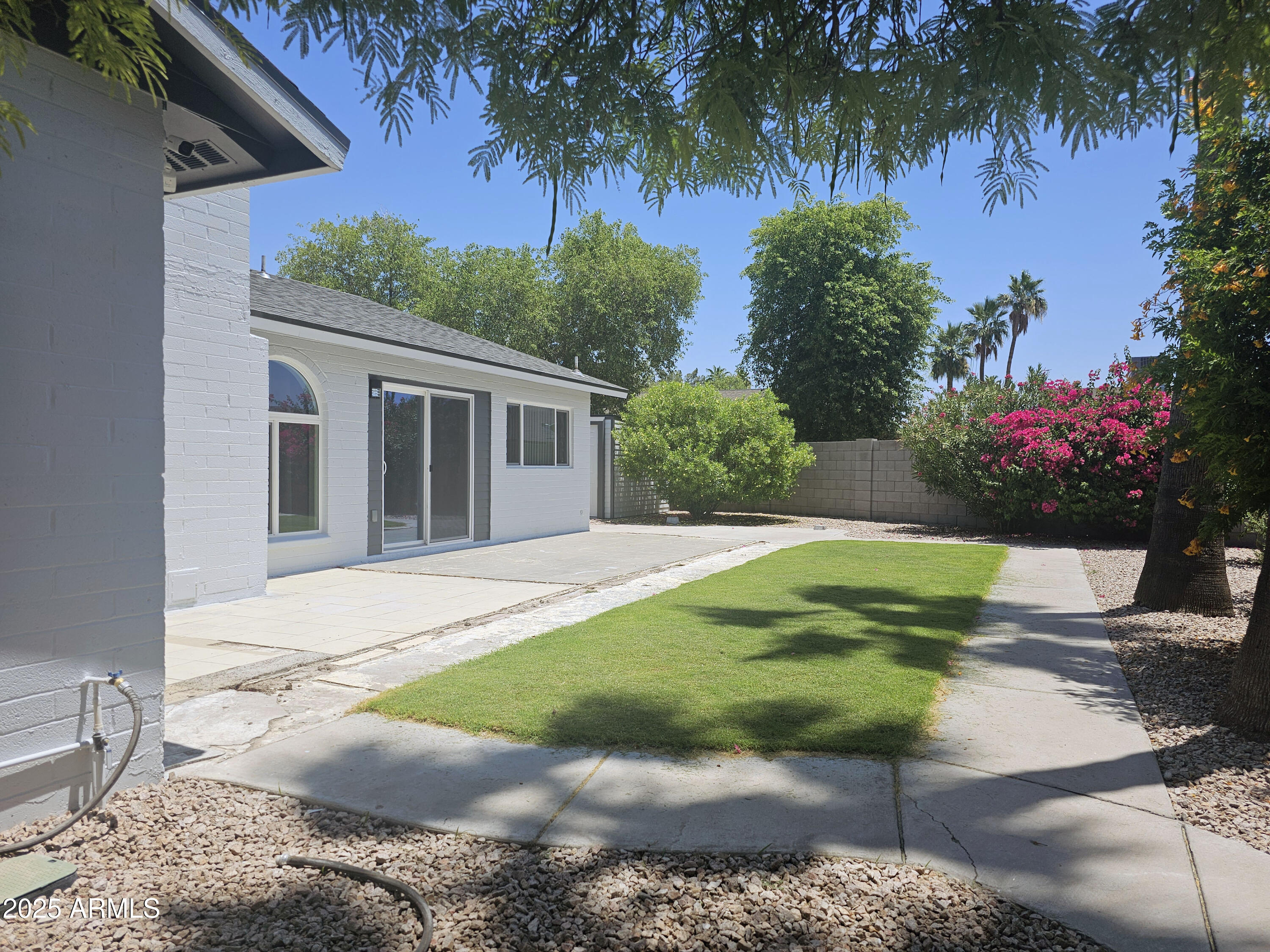 903 W LOUGHLIN Drive