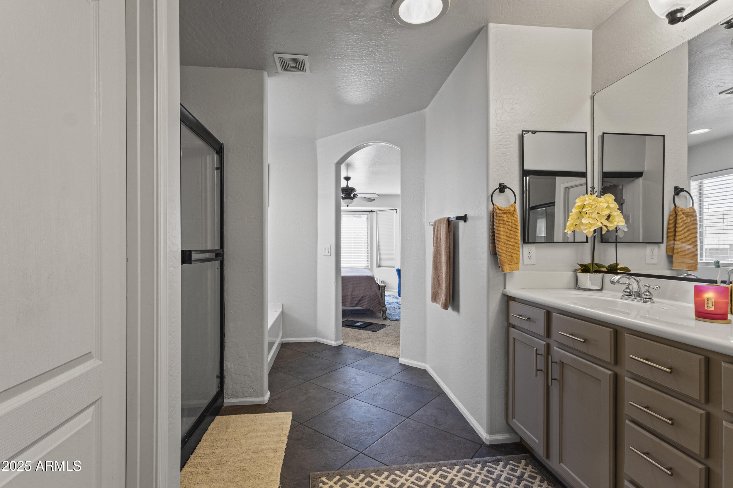 25671 W MIAMI Street