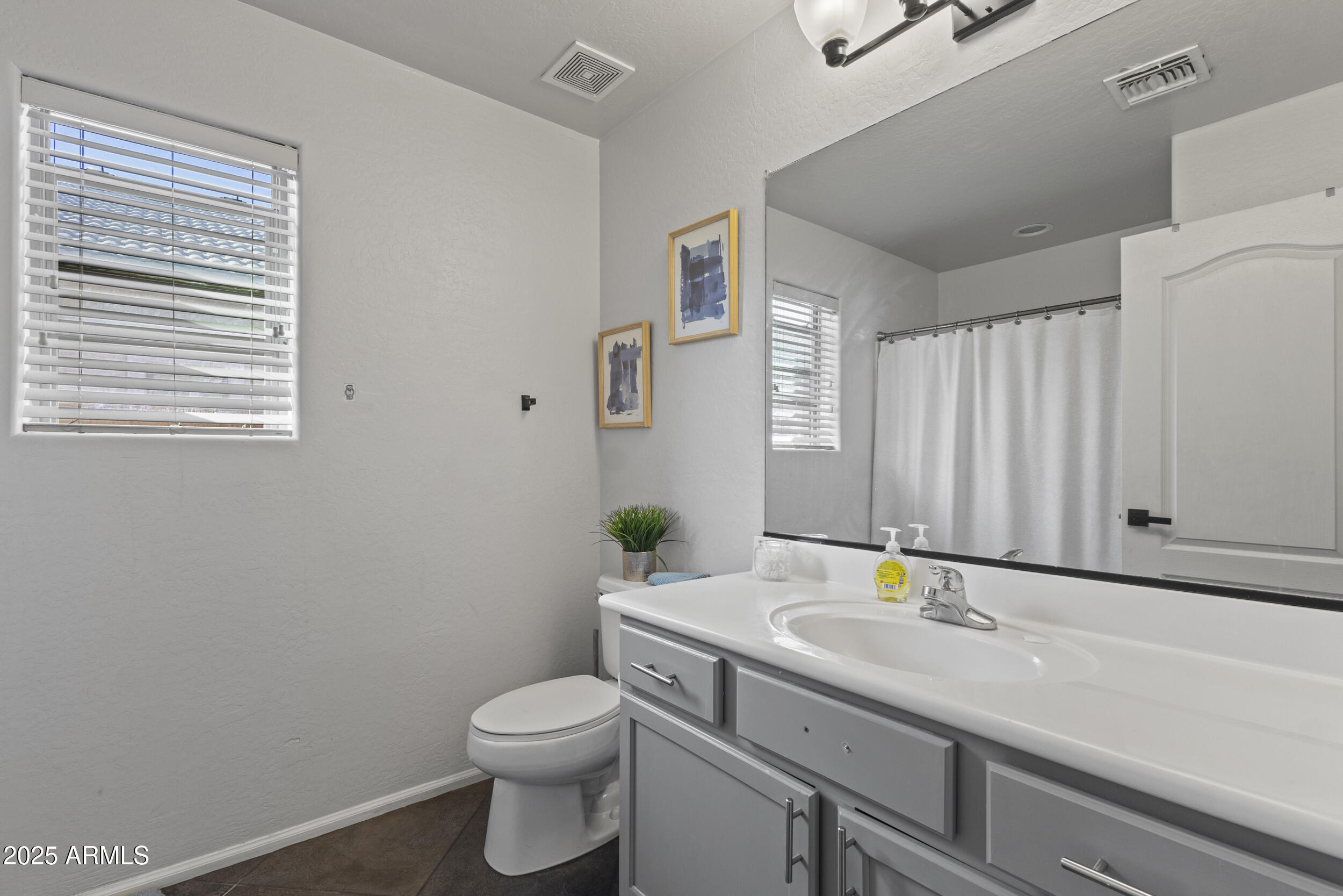 25671 W MIAMI Street