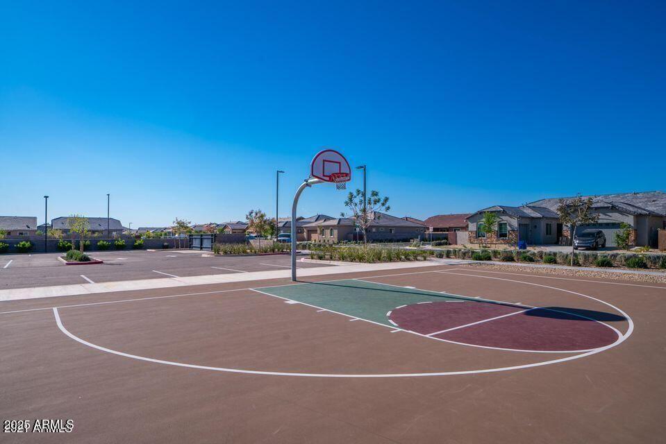 5724 S COYOTE Canyon