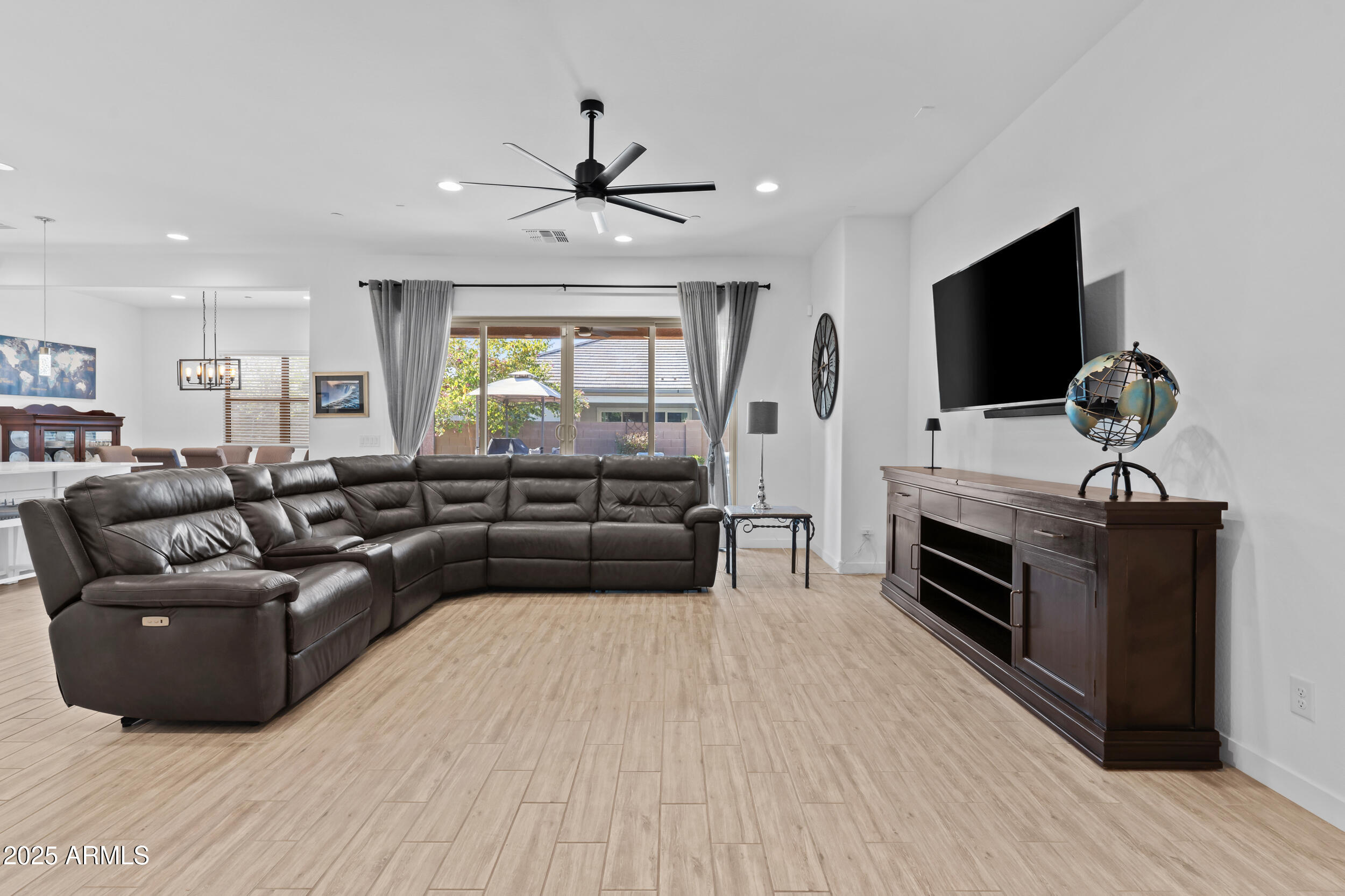 5724 S COYOTE Canyon