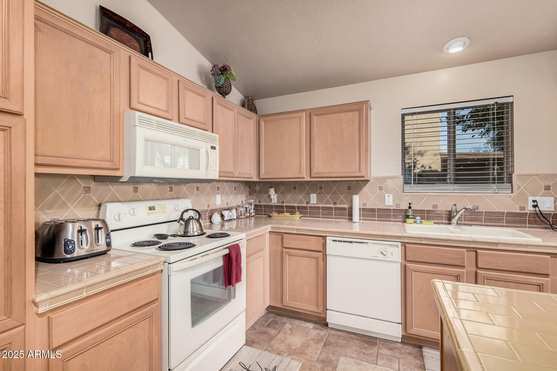 11921 W PORT ROYALE Lane