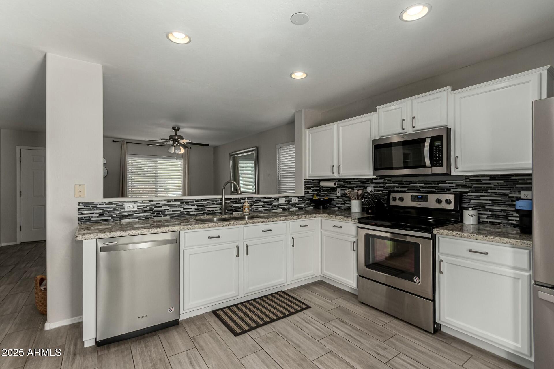 1615 E MADDISON Circle