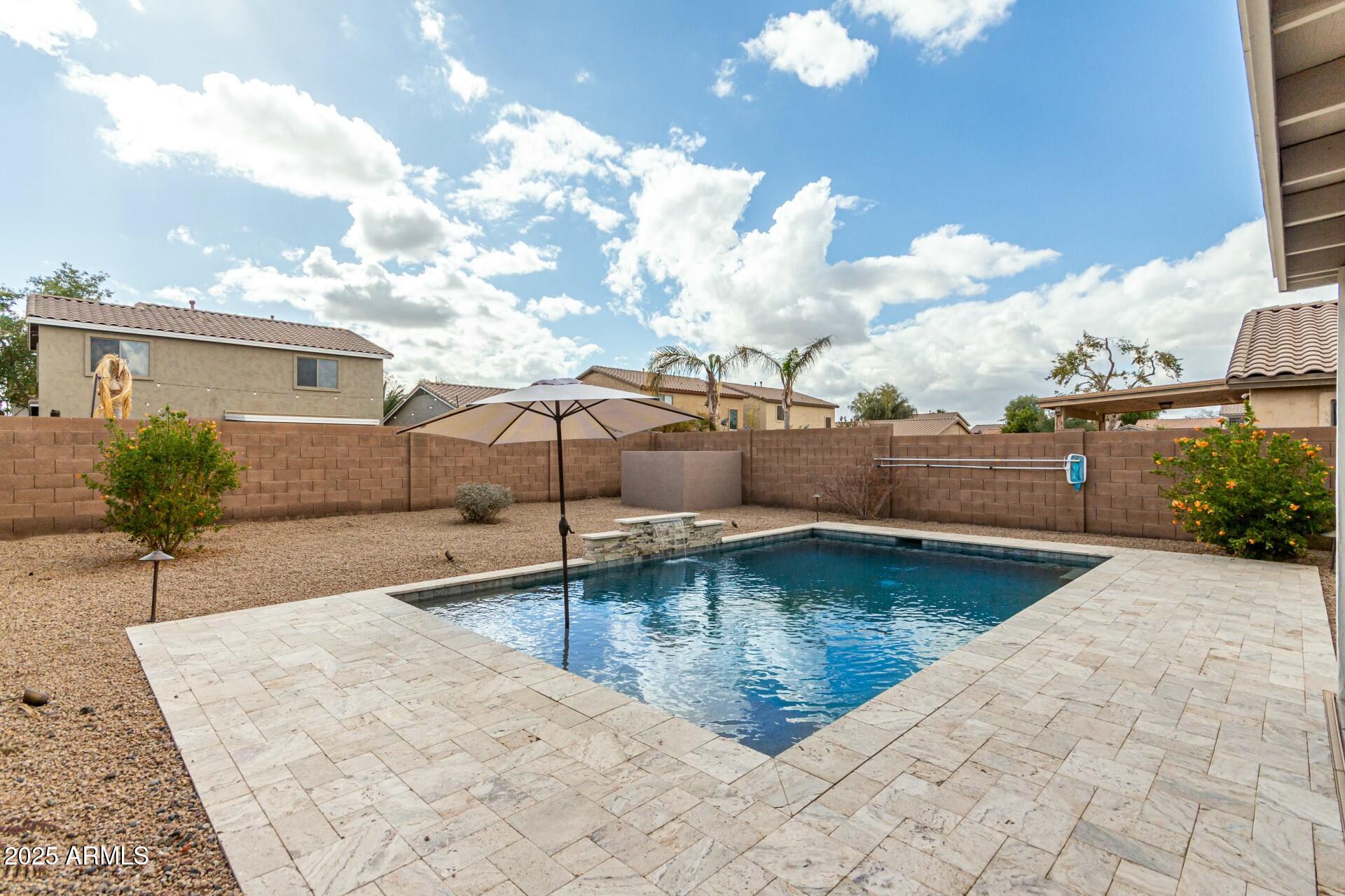 1615 E MADDISON Circle