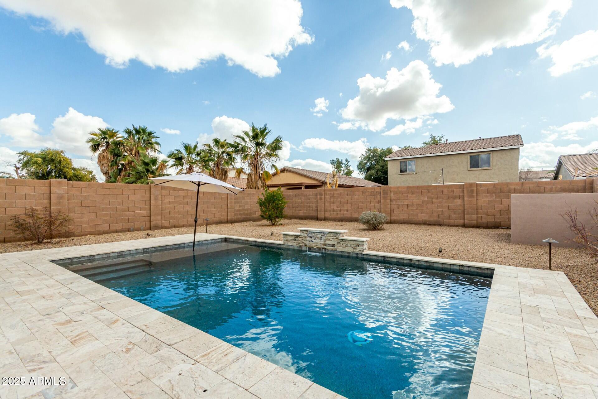 1615 E MADDISON Circle