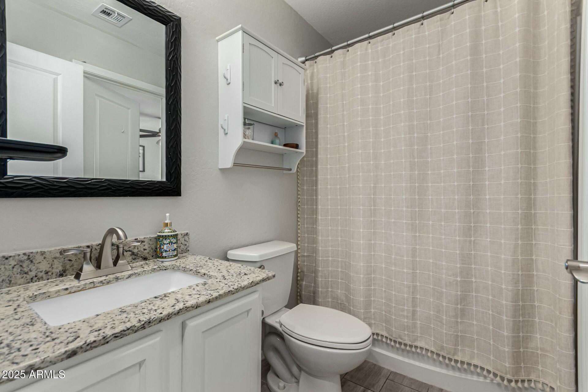 1615 E MADDISON Circle