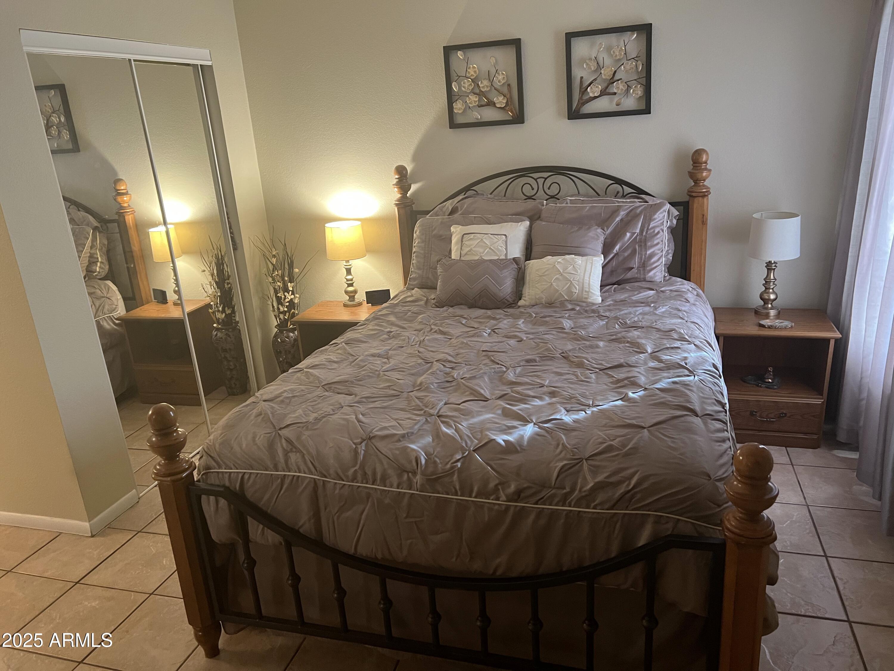 455 S DELAWARE Drive