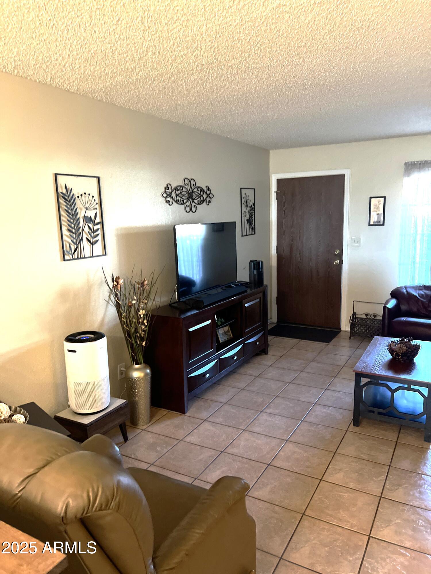 455 S DELAWARE Drive