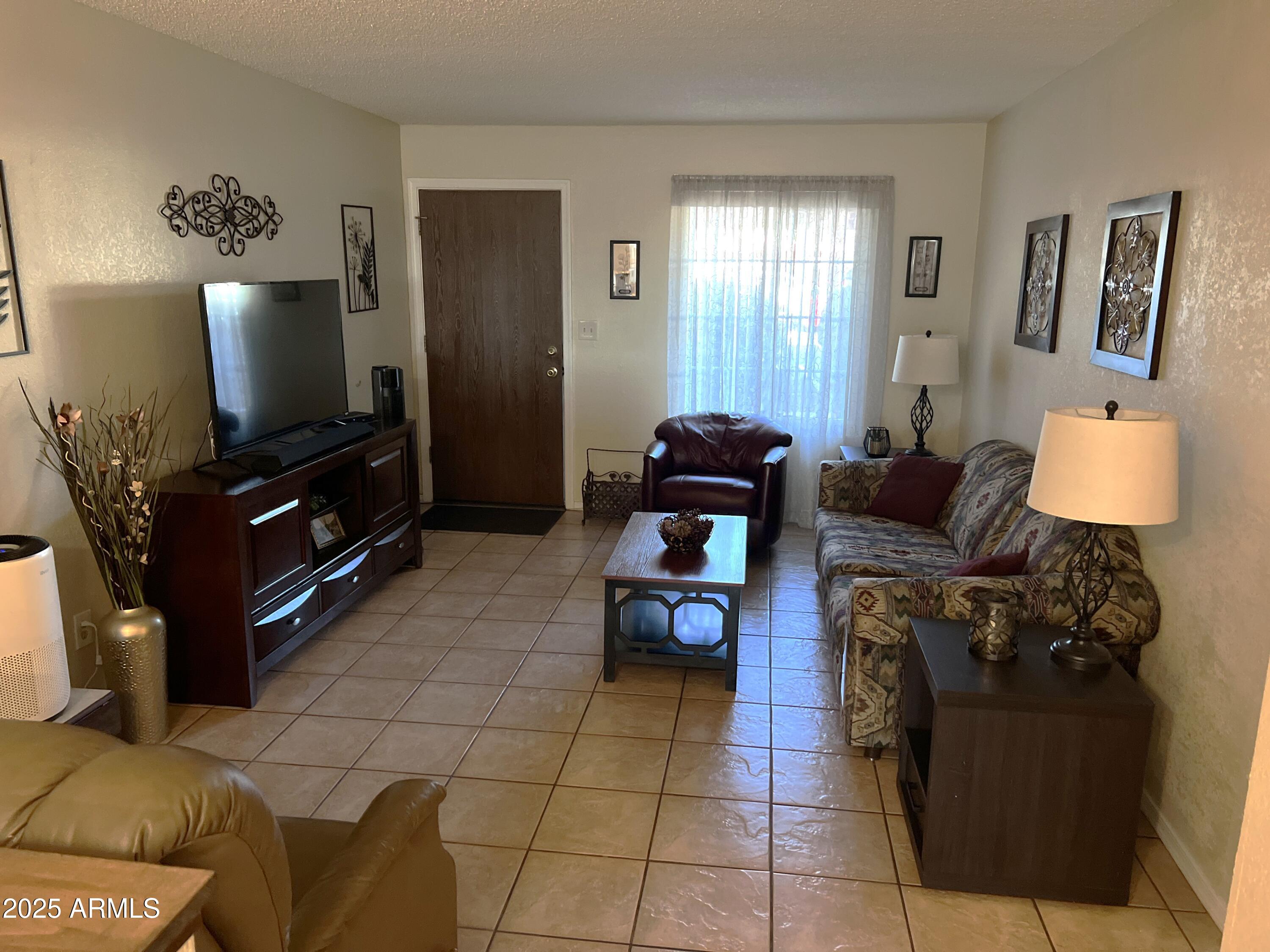 455 S DELAWARE Drive