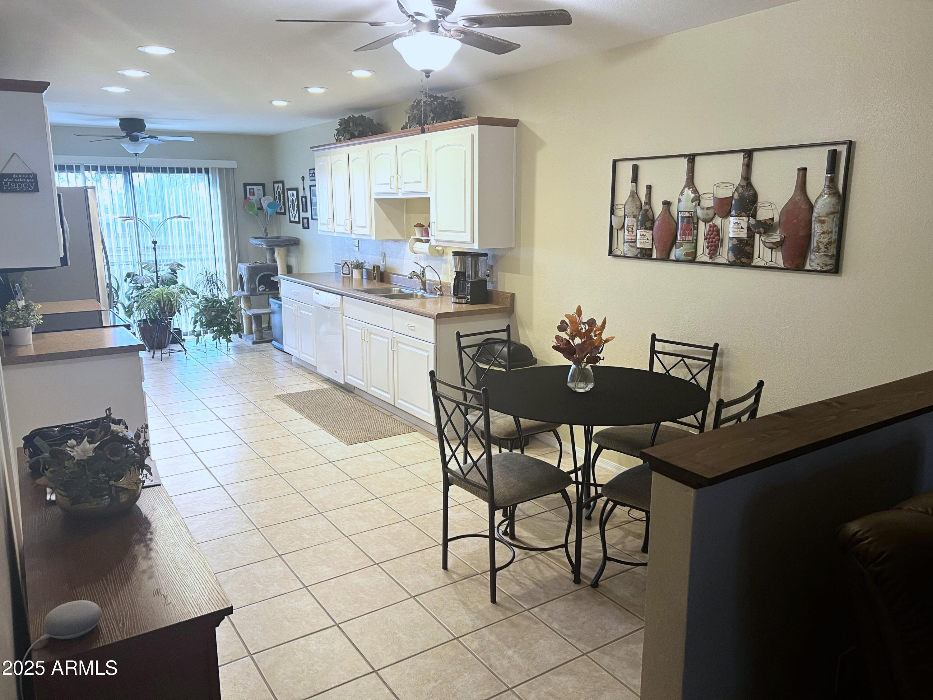 455 S DELAWARE Drive