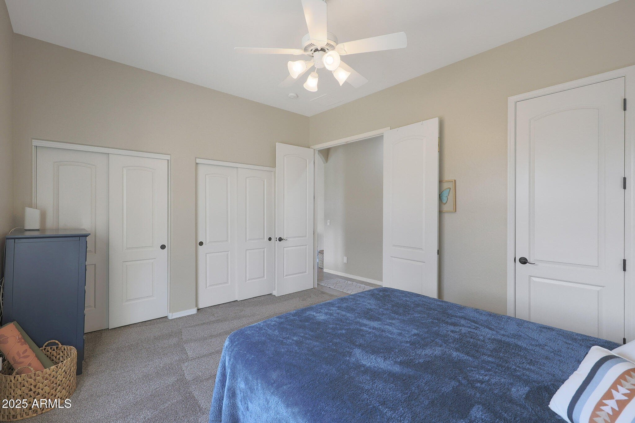 3007 S COLONIAL Street