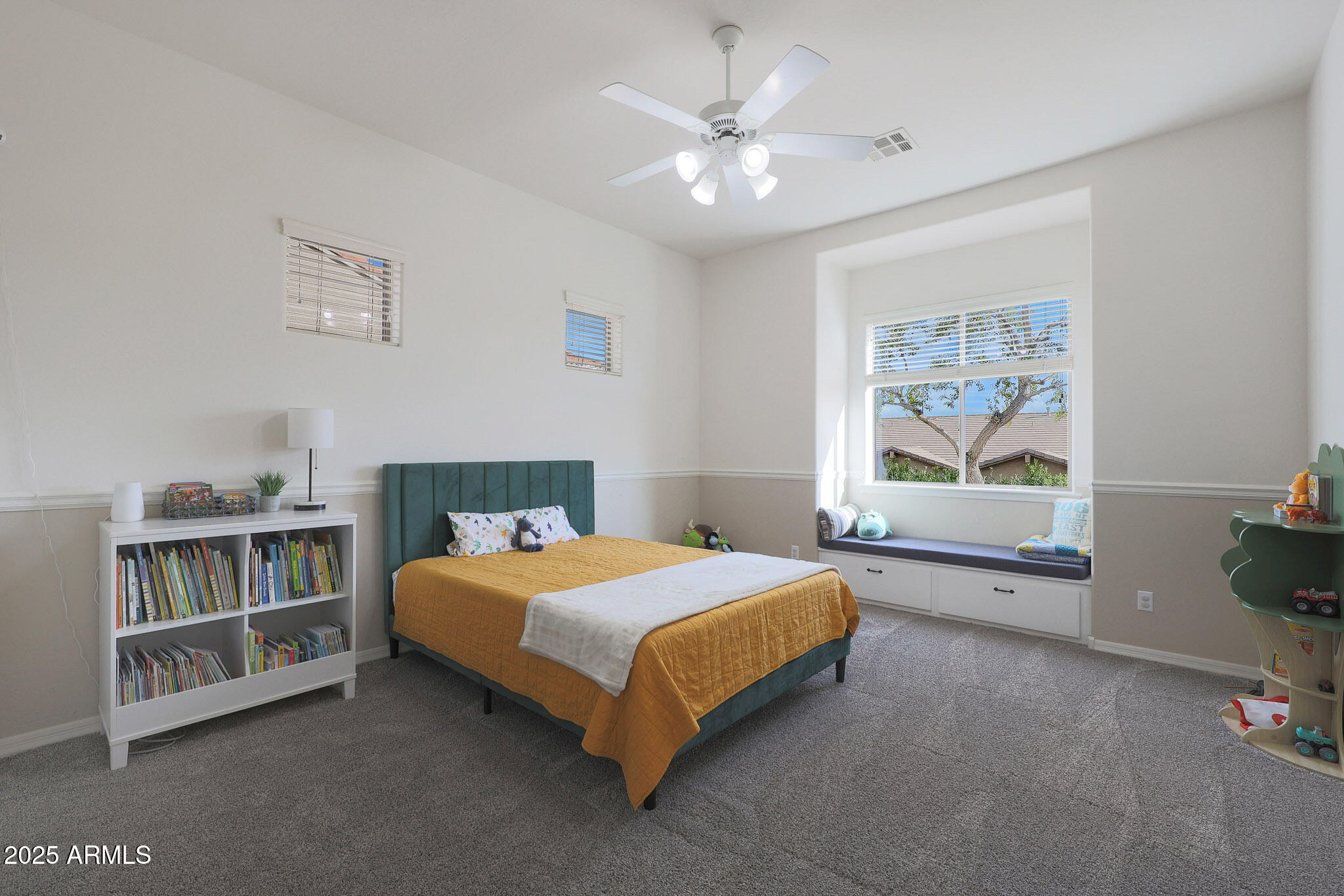 3007 S COLONIAL Street