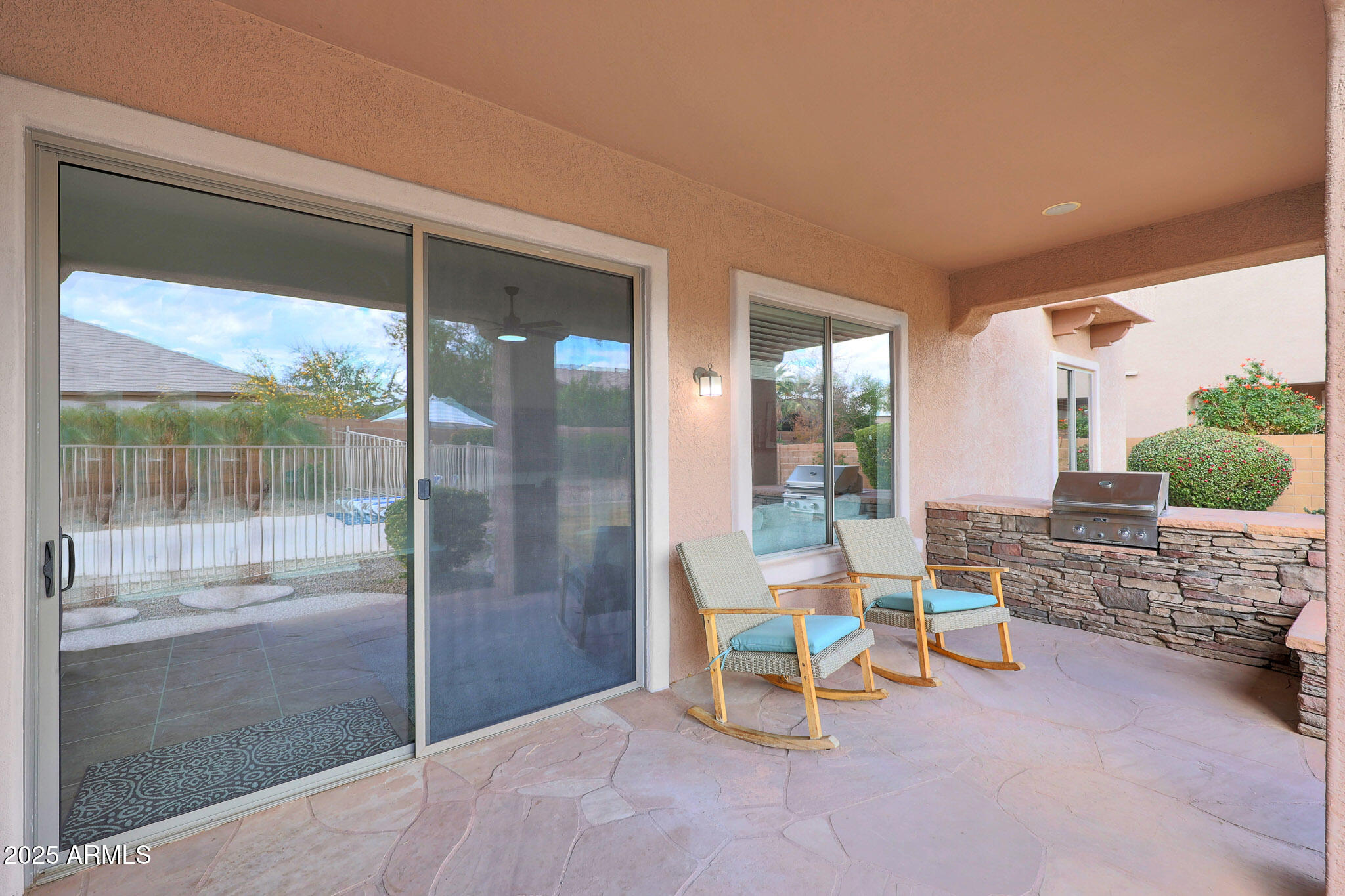 3007 S COLONIAL Street