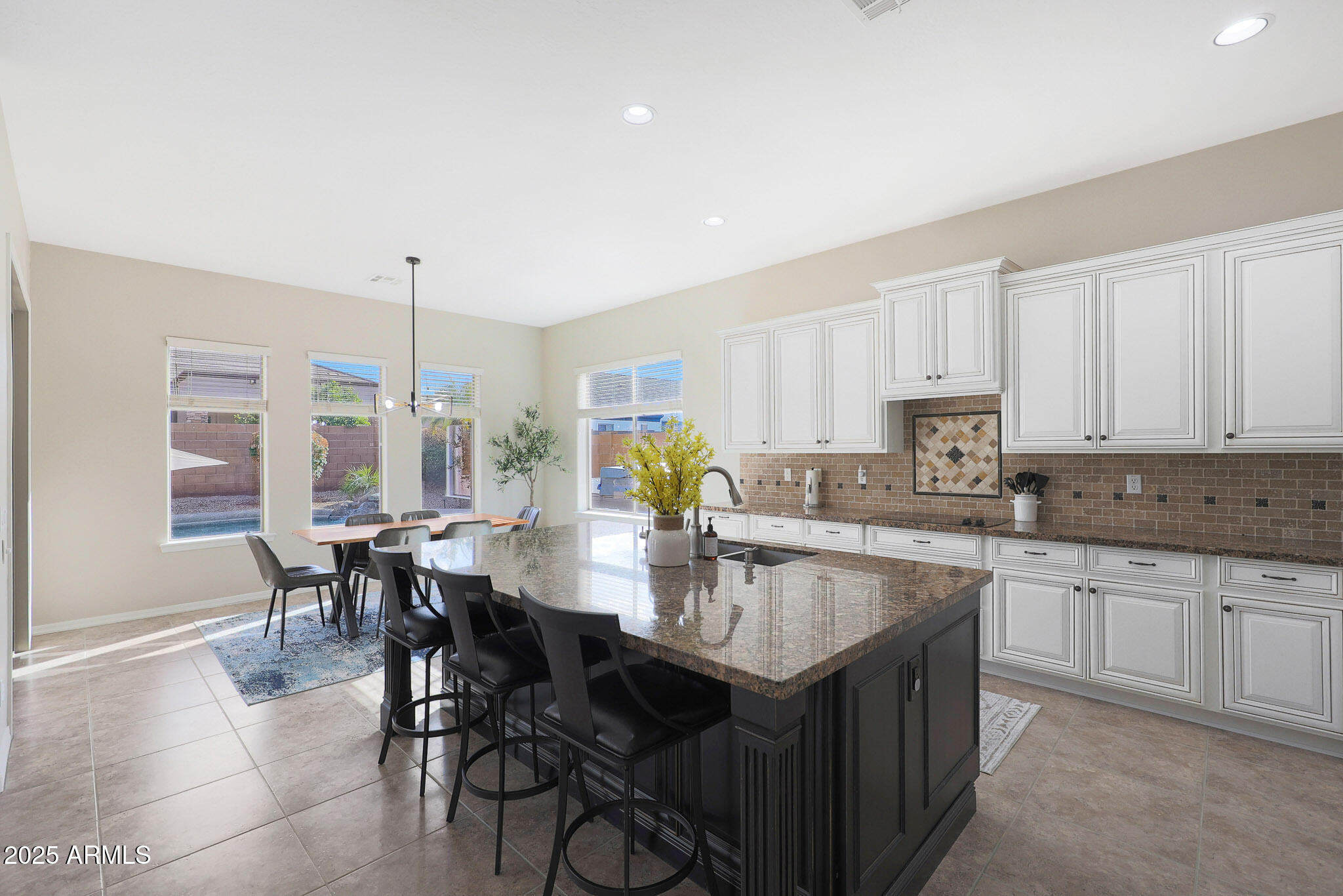 3007 S COLONIAL Street