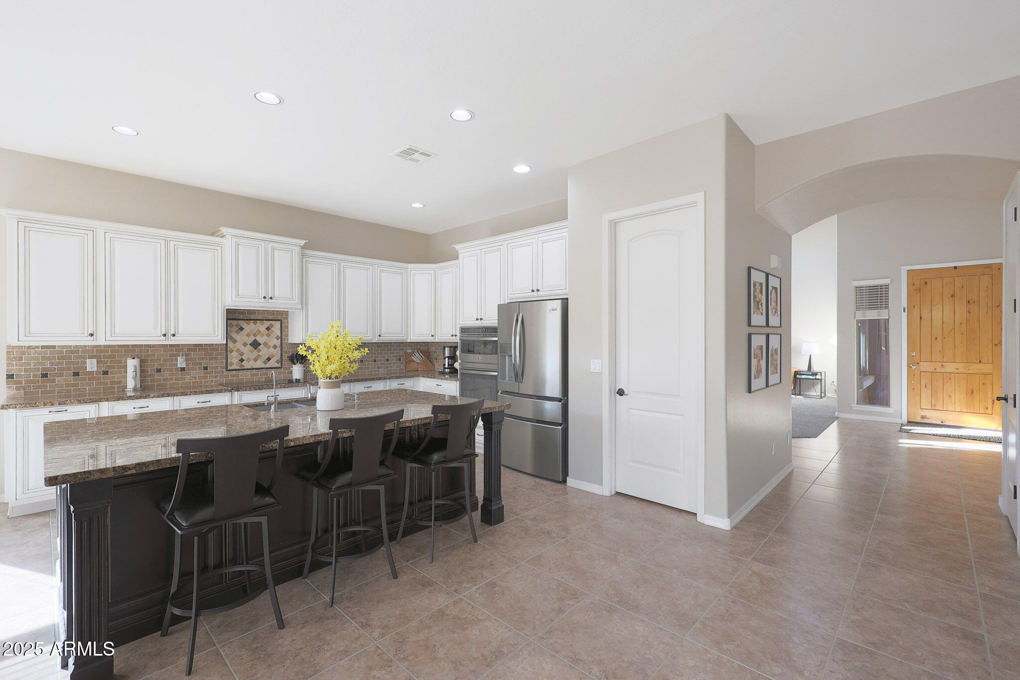 3007 S COLONIAL Street