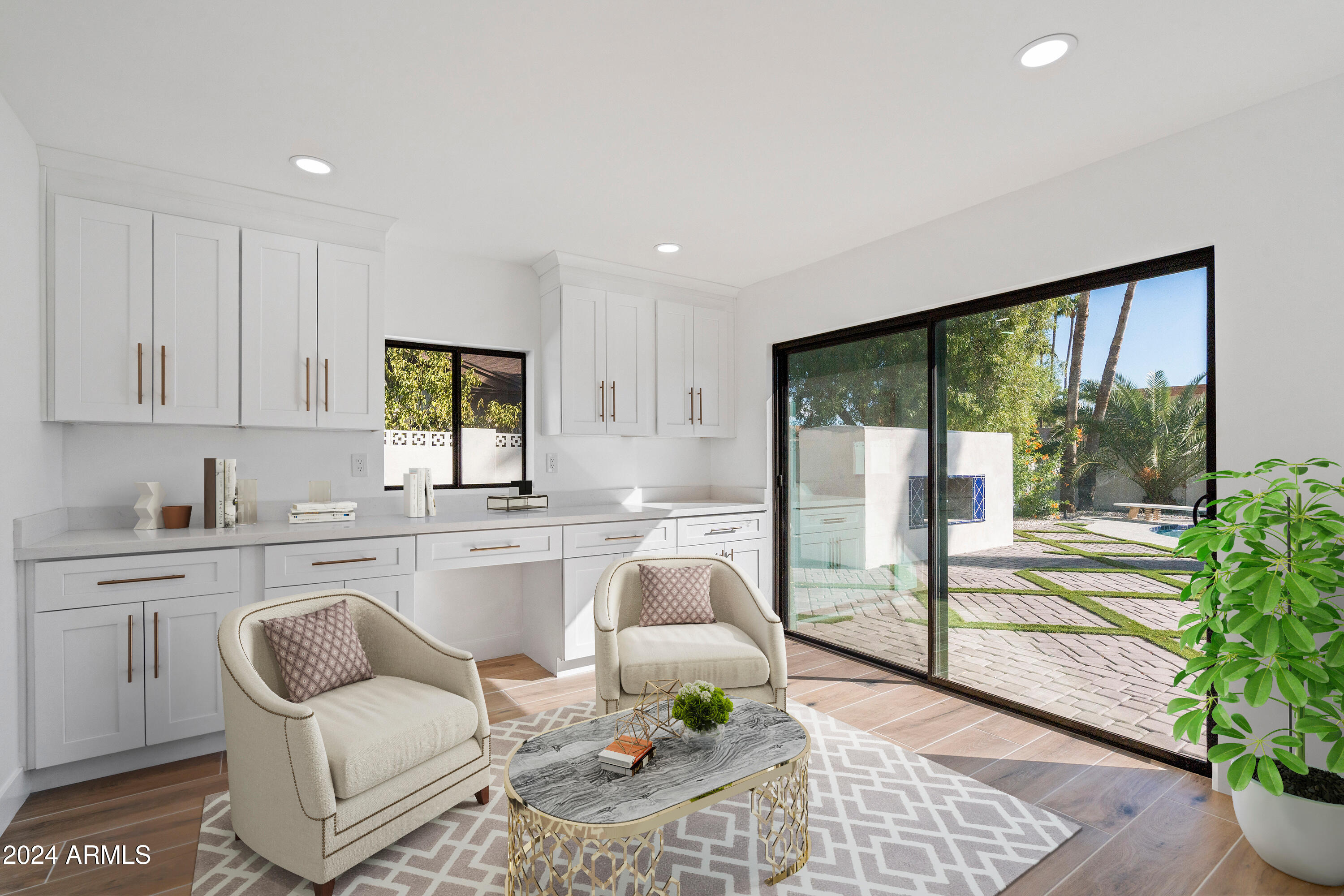 5719 E SWEETWATER Avenue