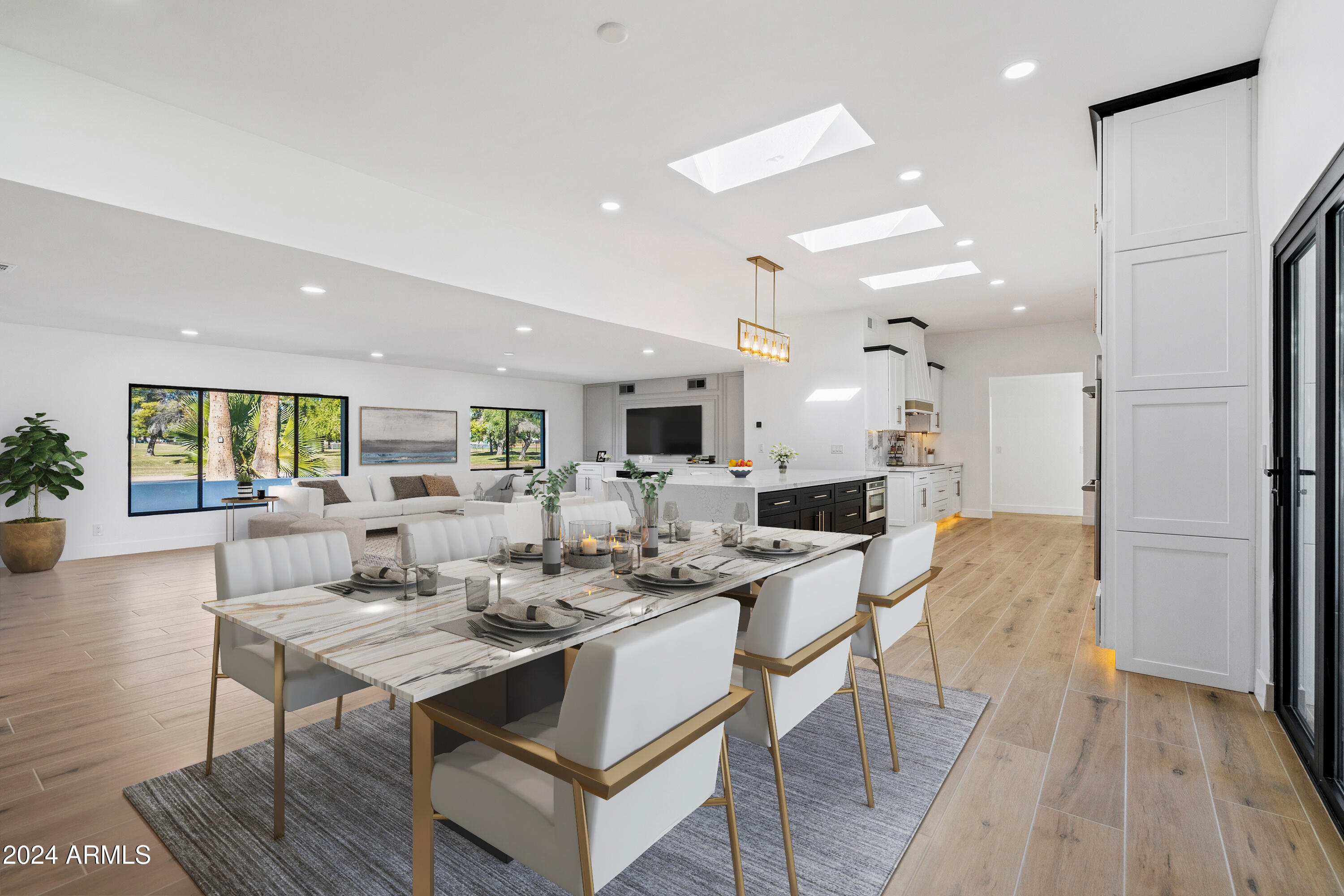 5719 E SWEETWATER Avenue