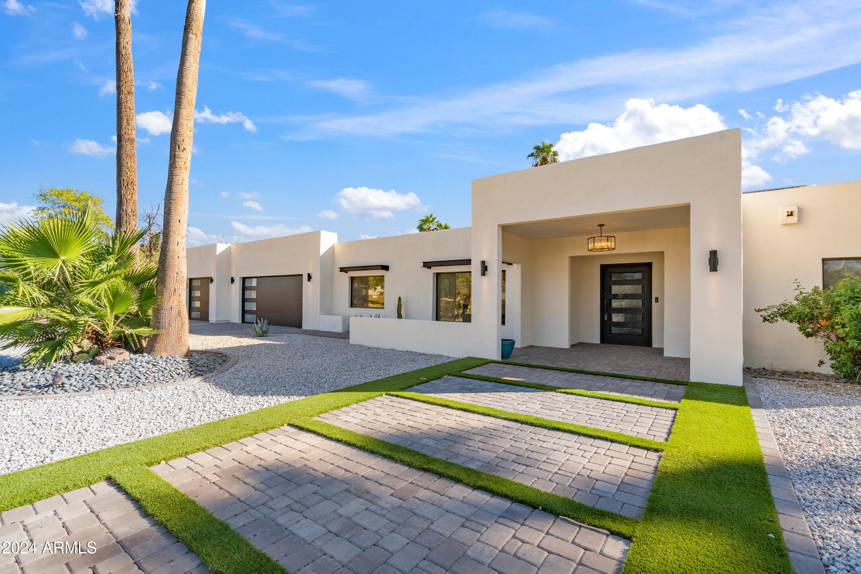 5719 E SWEETWATER Avenue