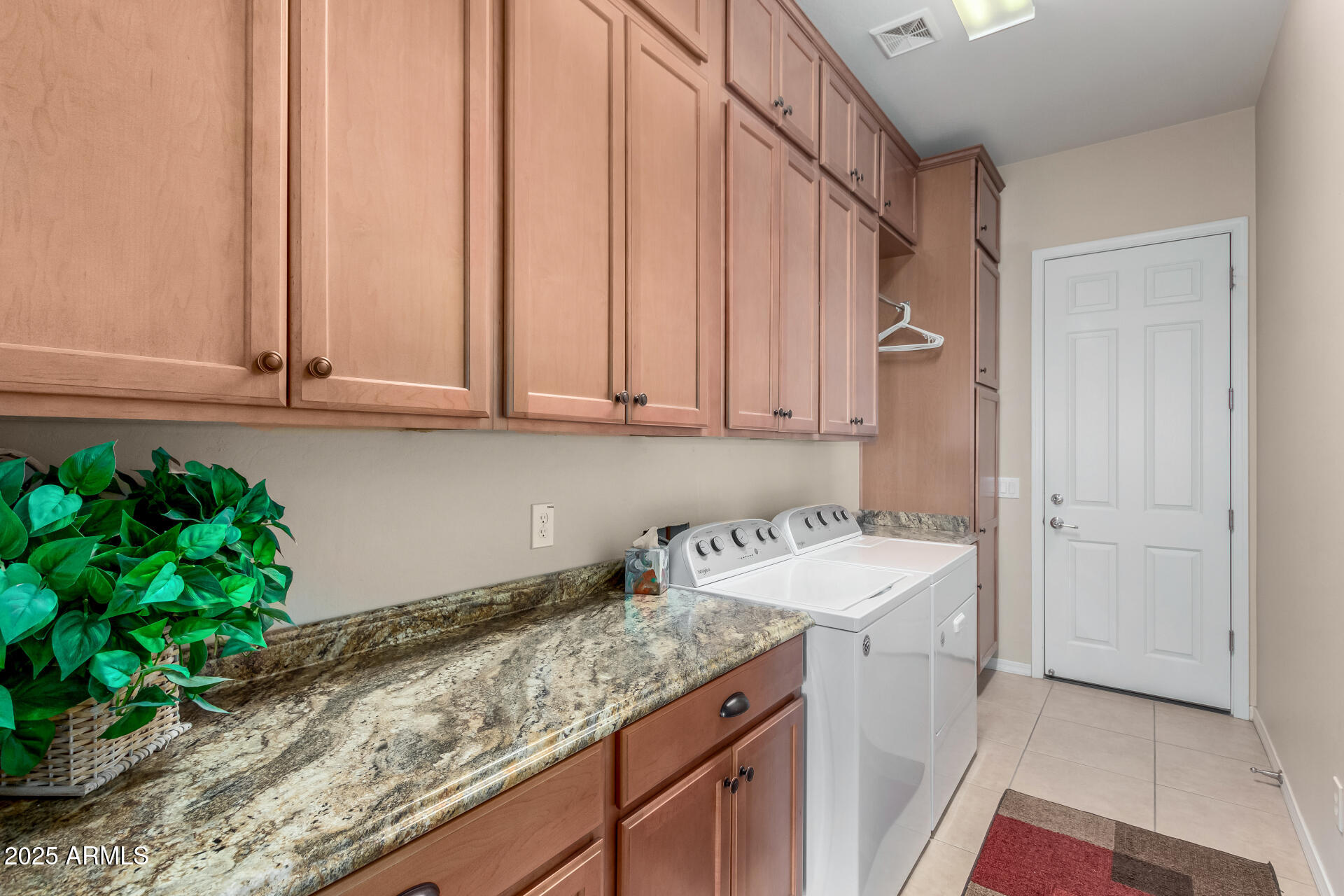 6615 W SANDPIPER Court