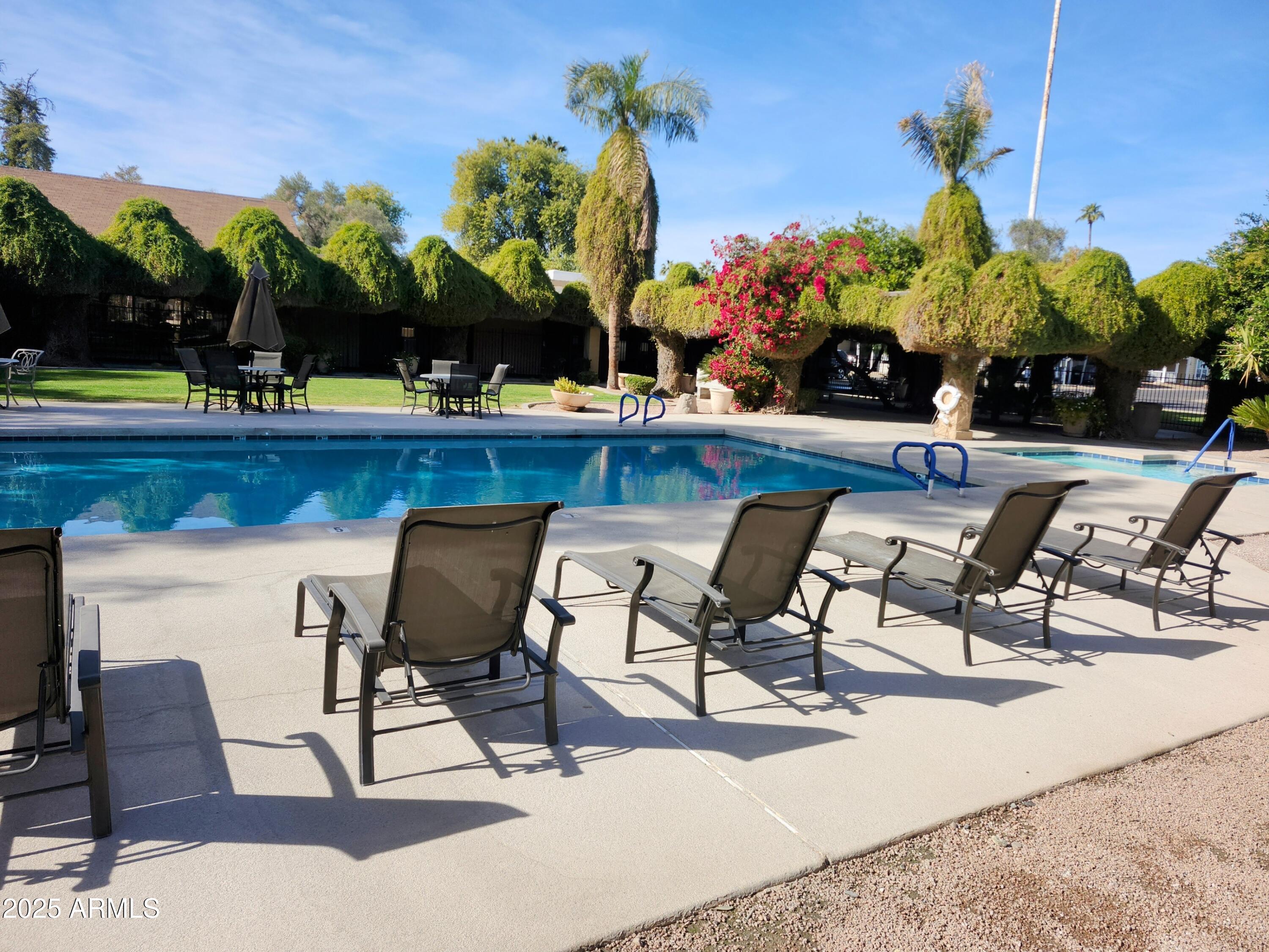 10960 N 67th Avenue # 160