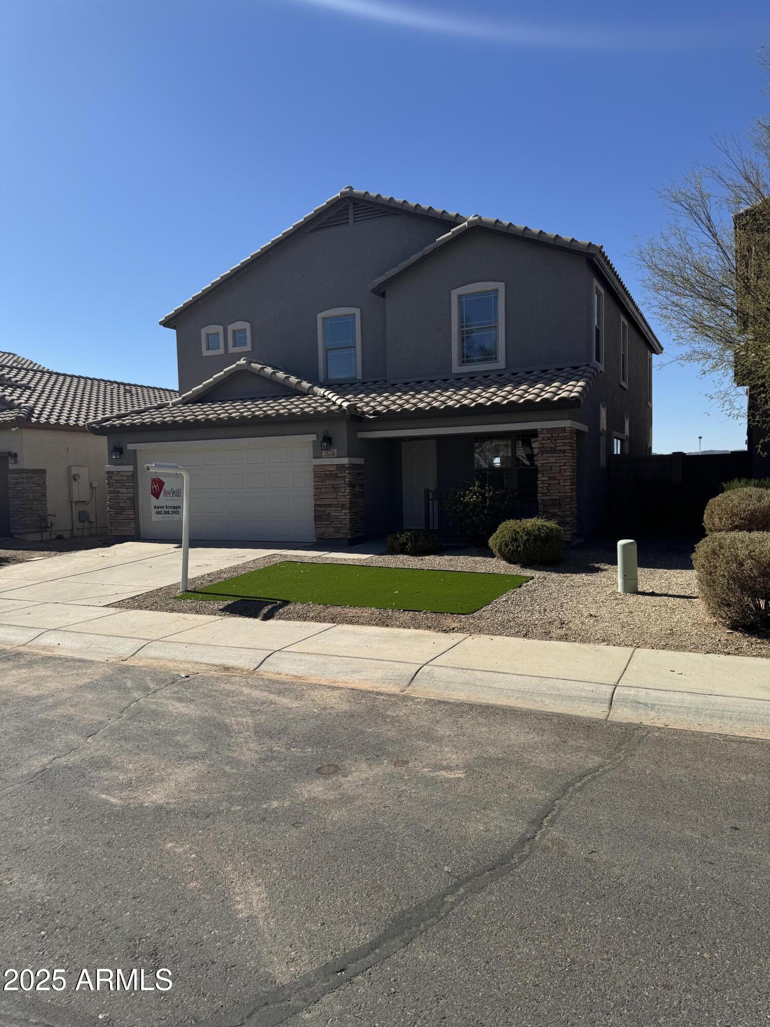 28756 N DESERT HILLS Drive