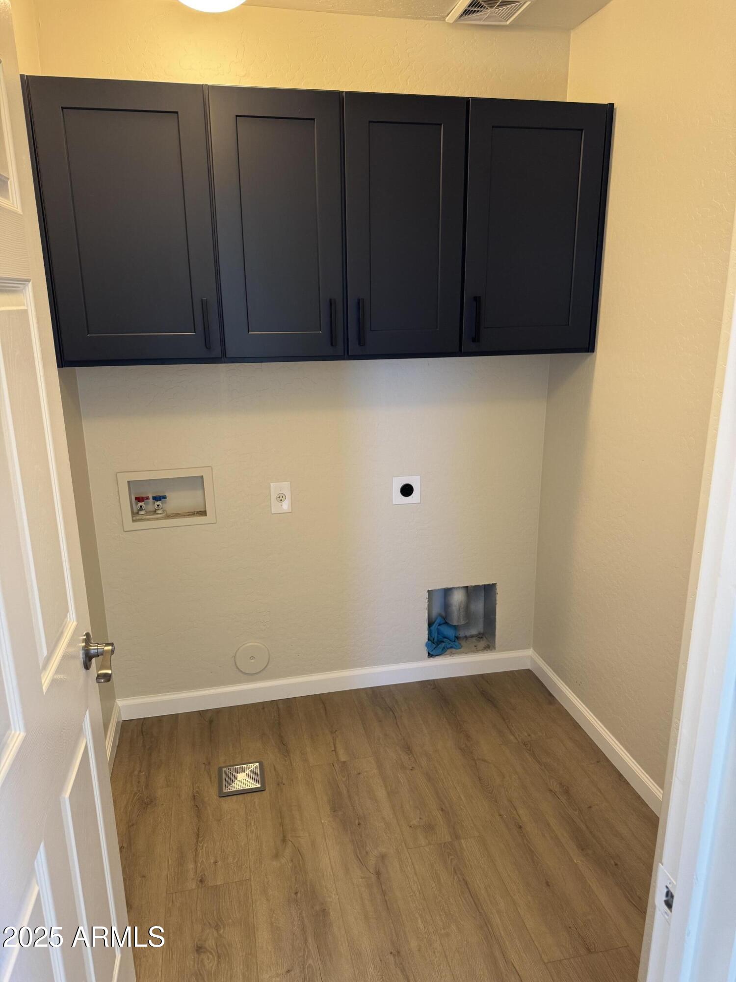 28756 N DESERT HILLS Drive