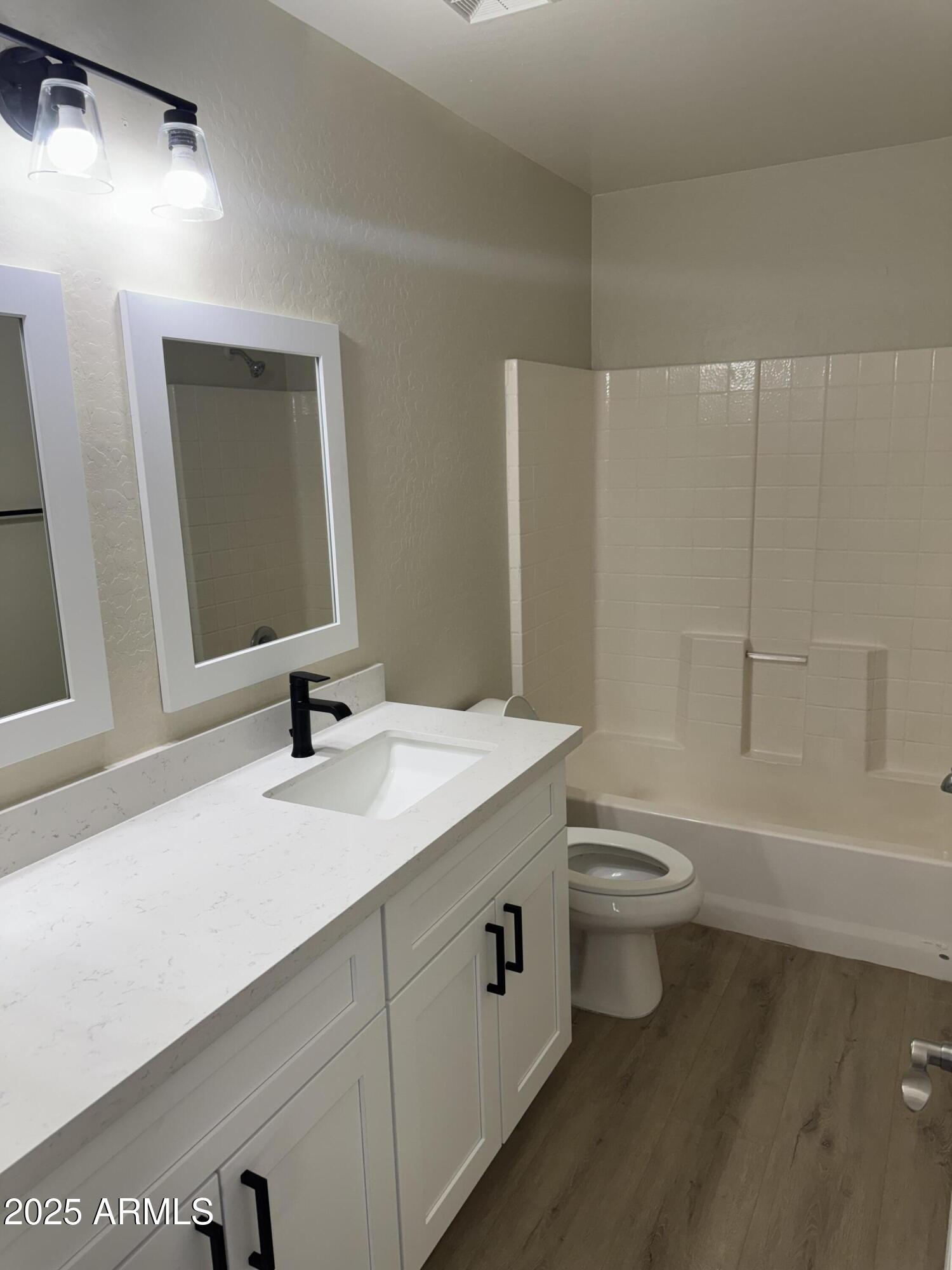 28756 N DESERT HILLS Drive