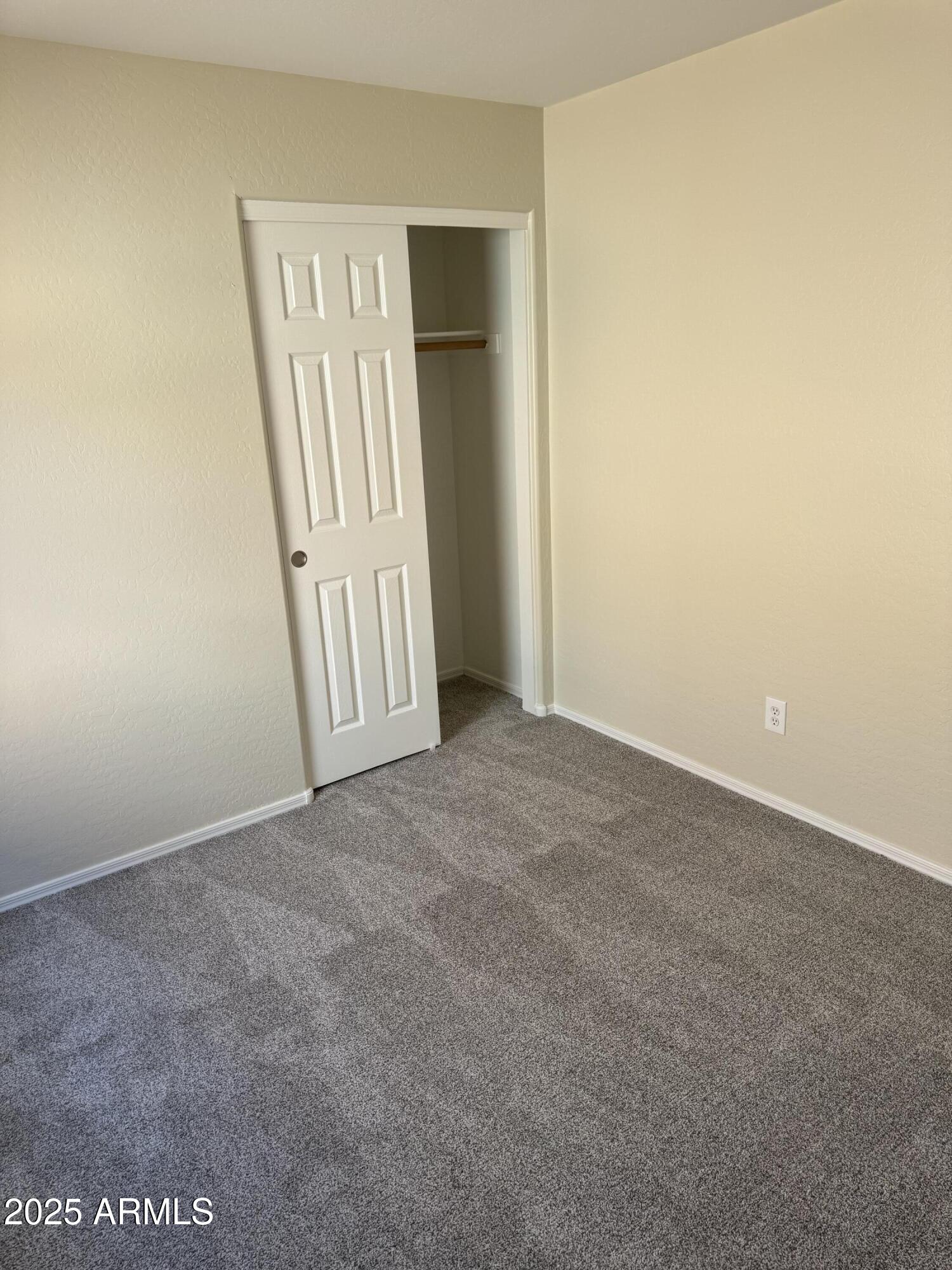 28756 N DESERT HILLS Drive