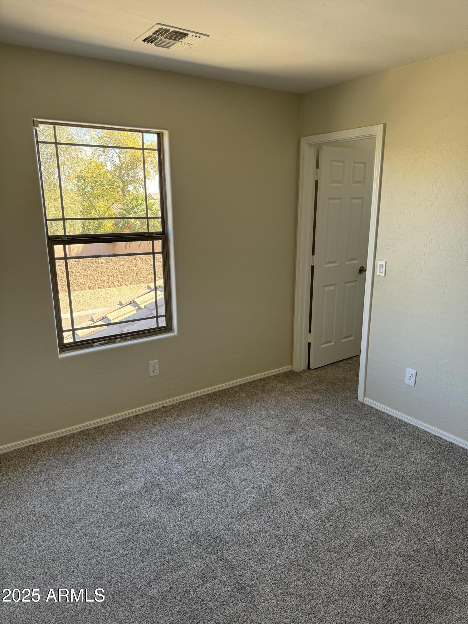 28756 N DESERT HILLS Drive