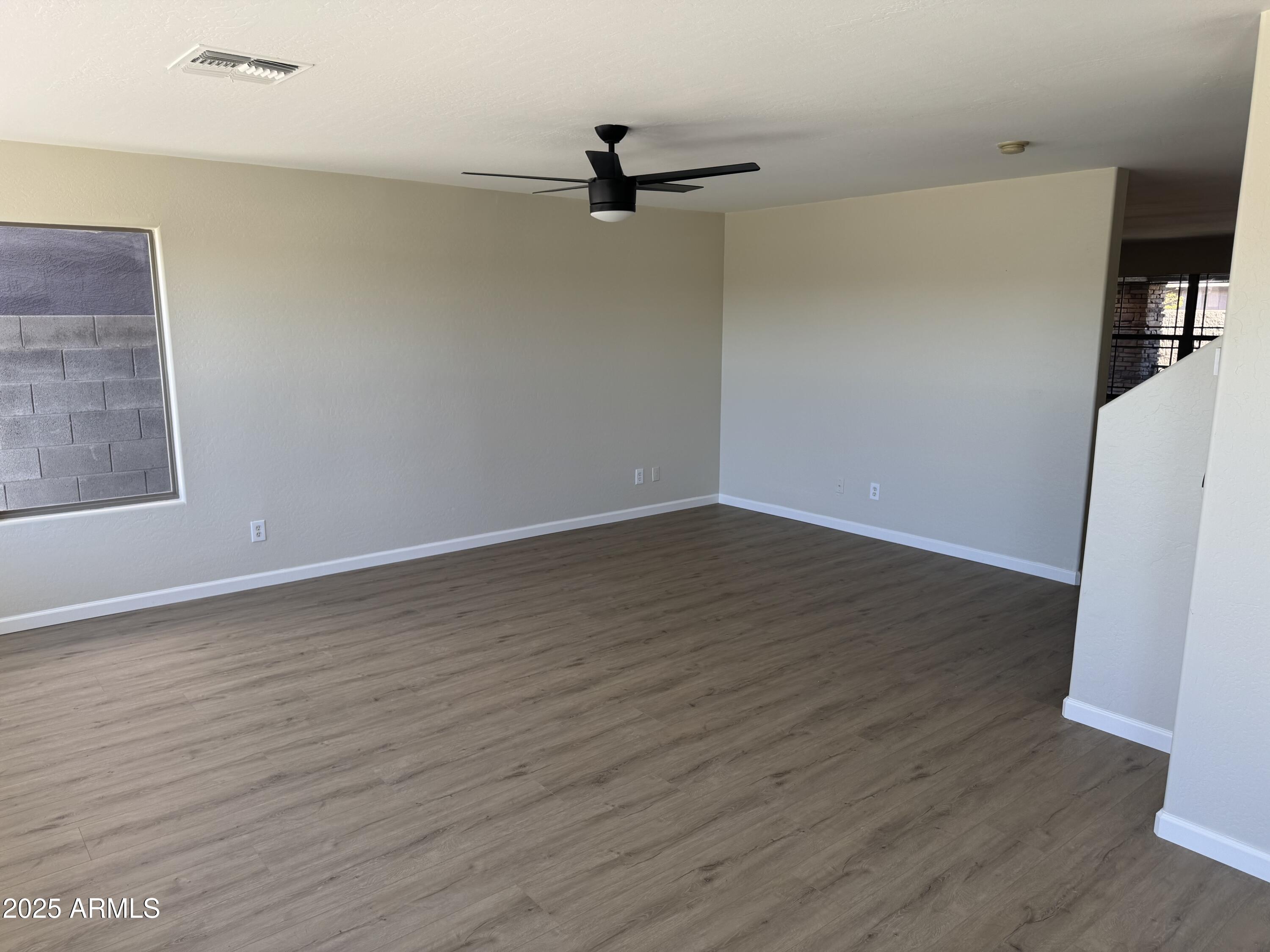 28756 N DESERT HILLS Drive