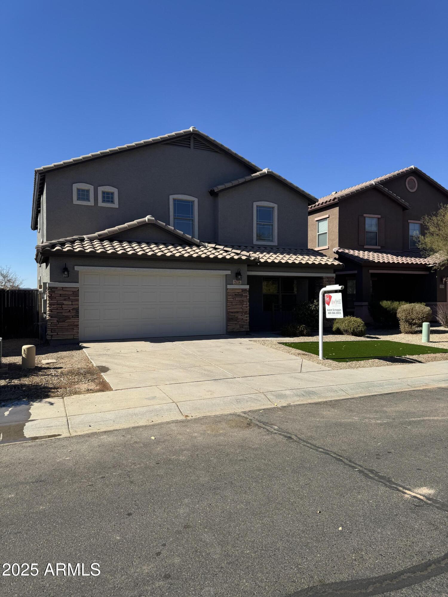 28756 N DESERT HILLS Drive