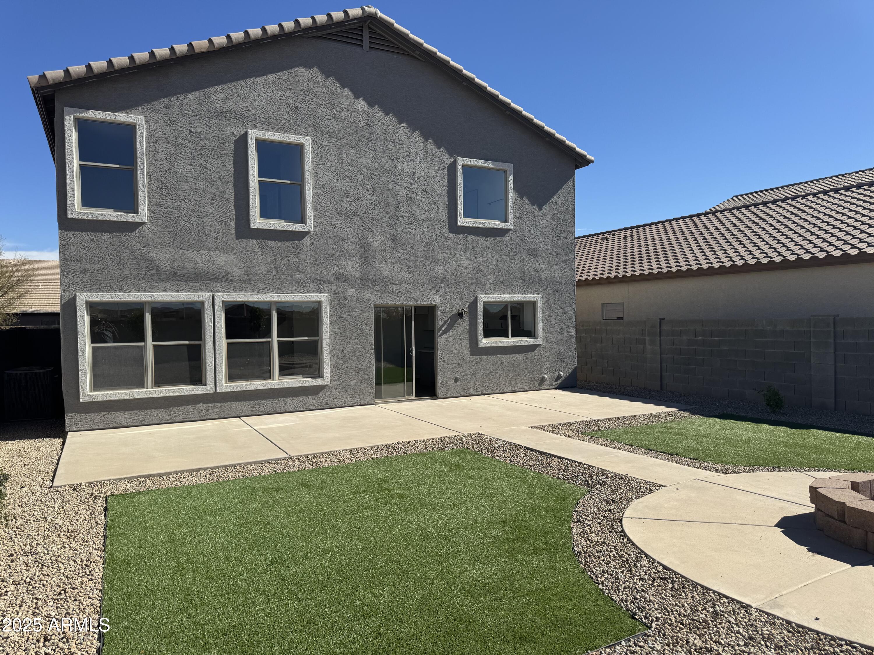 28756 N DESERT HILLS Drive