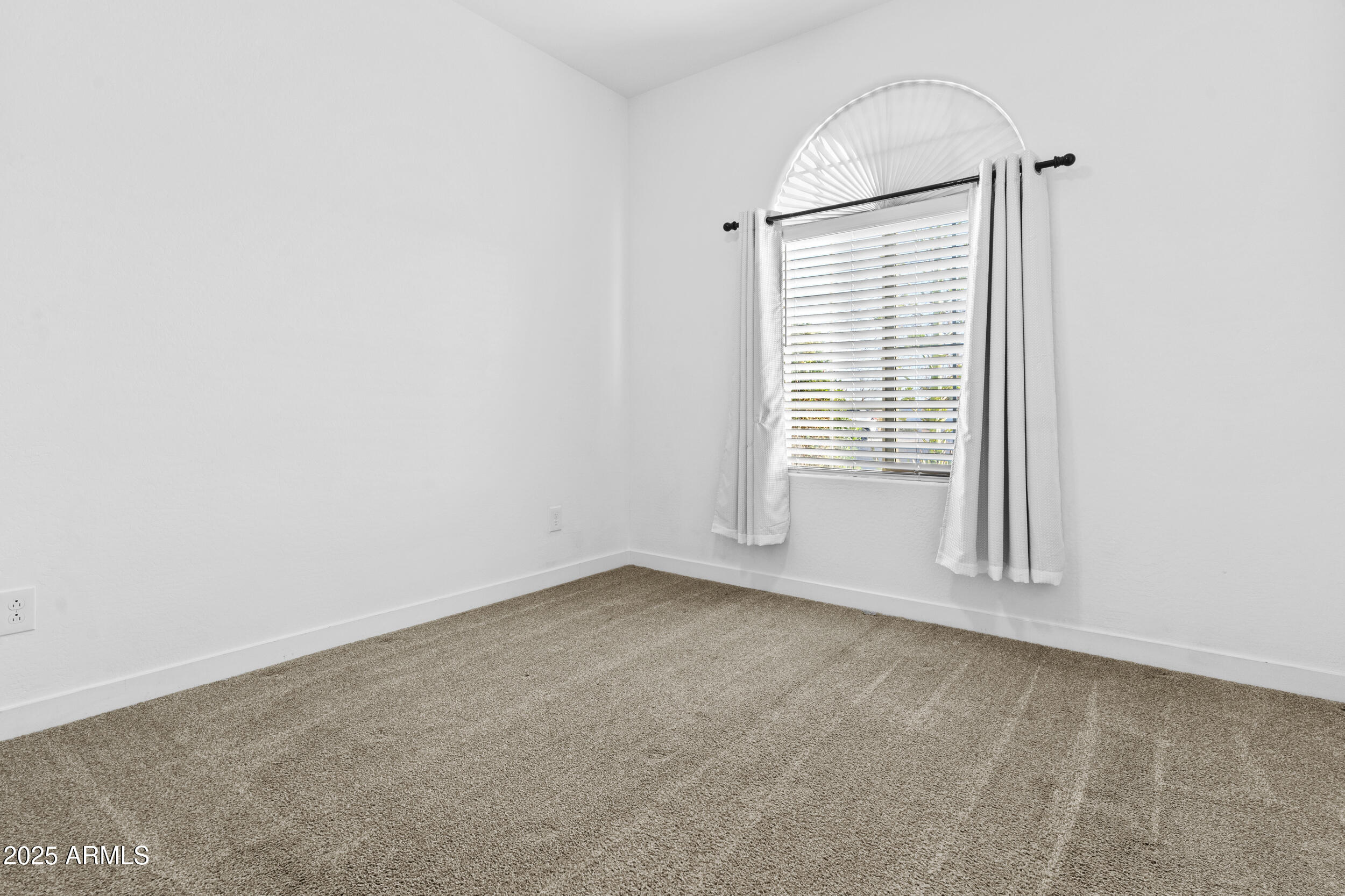 9624 E TWINKLE Circle