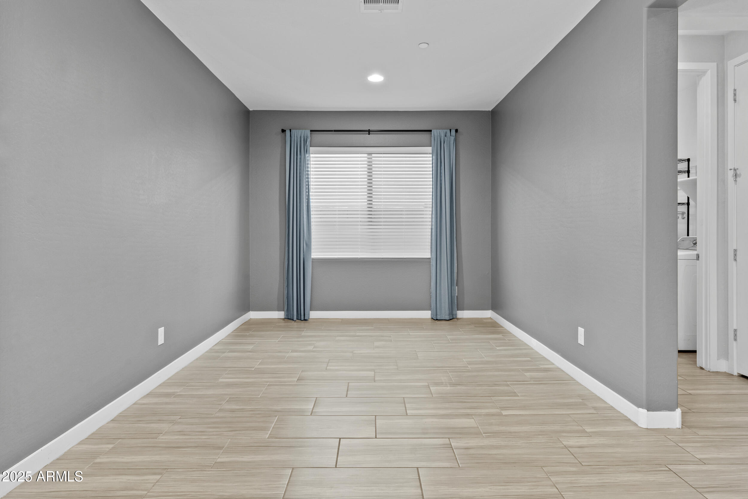 9624 E TWINKLE Circle