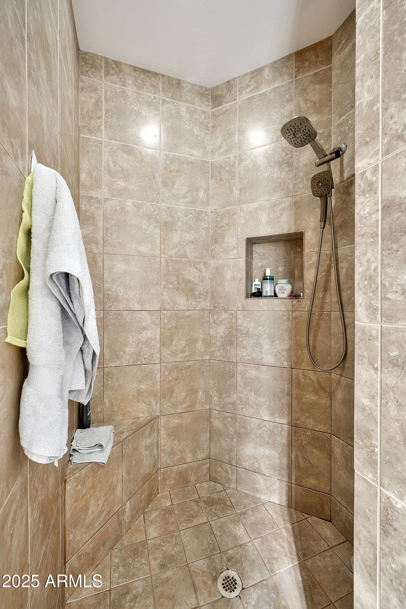 1738 W YOSEMITE Place