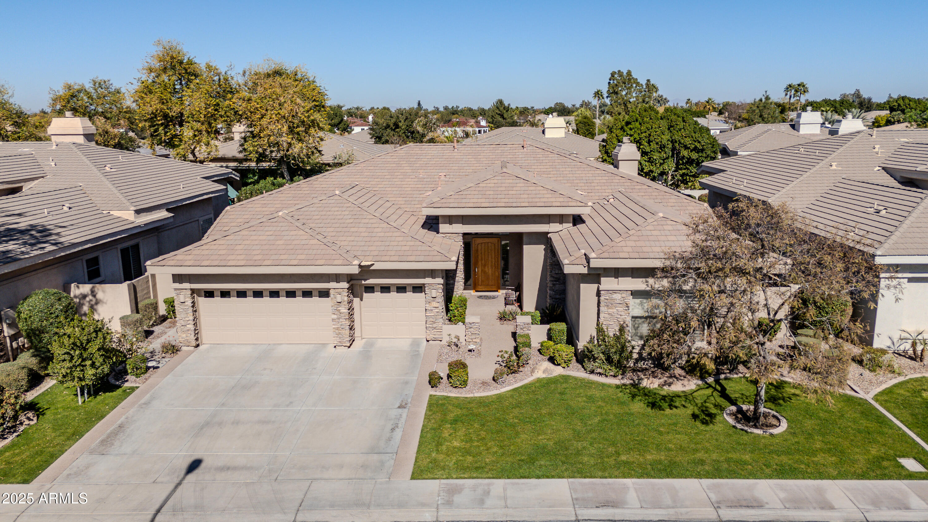 1738 W YOSEMITE Place