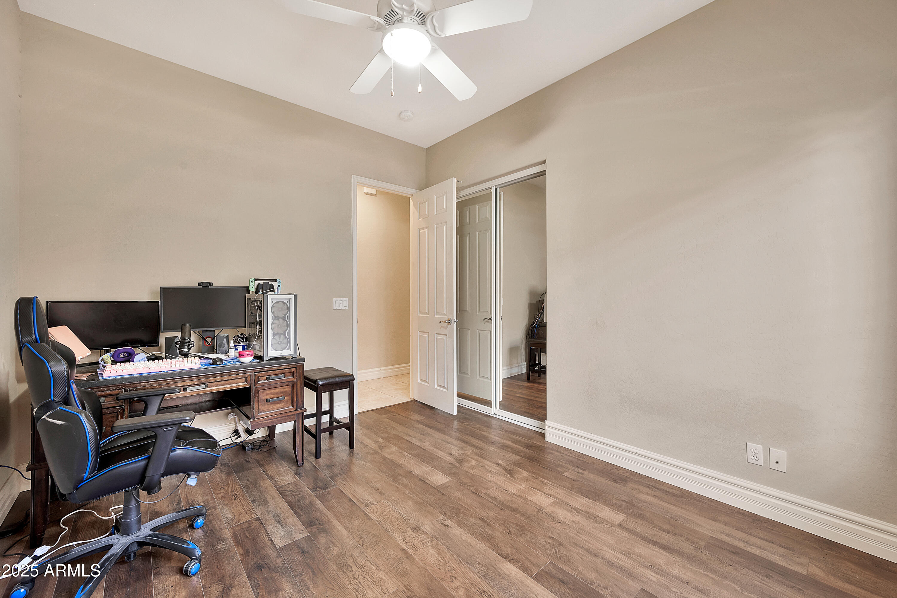 1738 W YOSEMITE Place