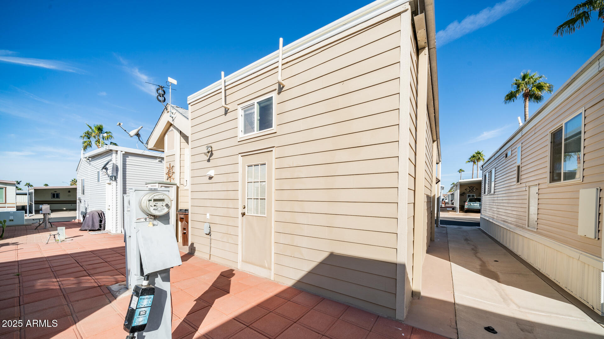 834/837 S BERYL/AQUAMARINE Drive