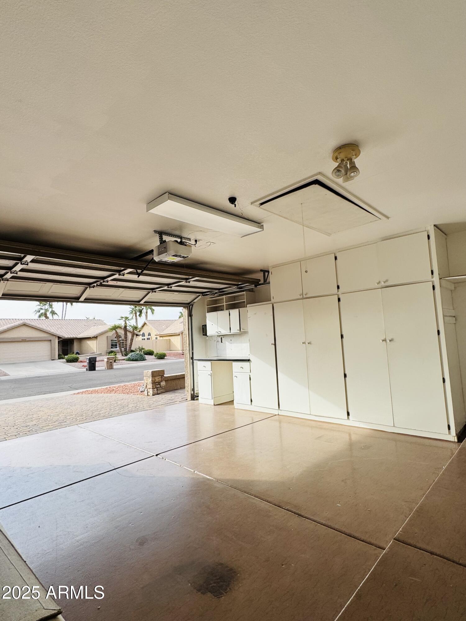 8536 W ROCKWOOD Drive