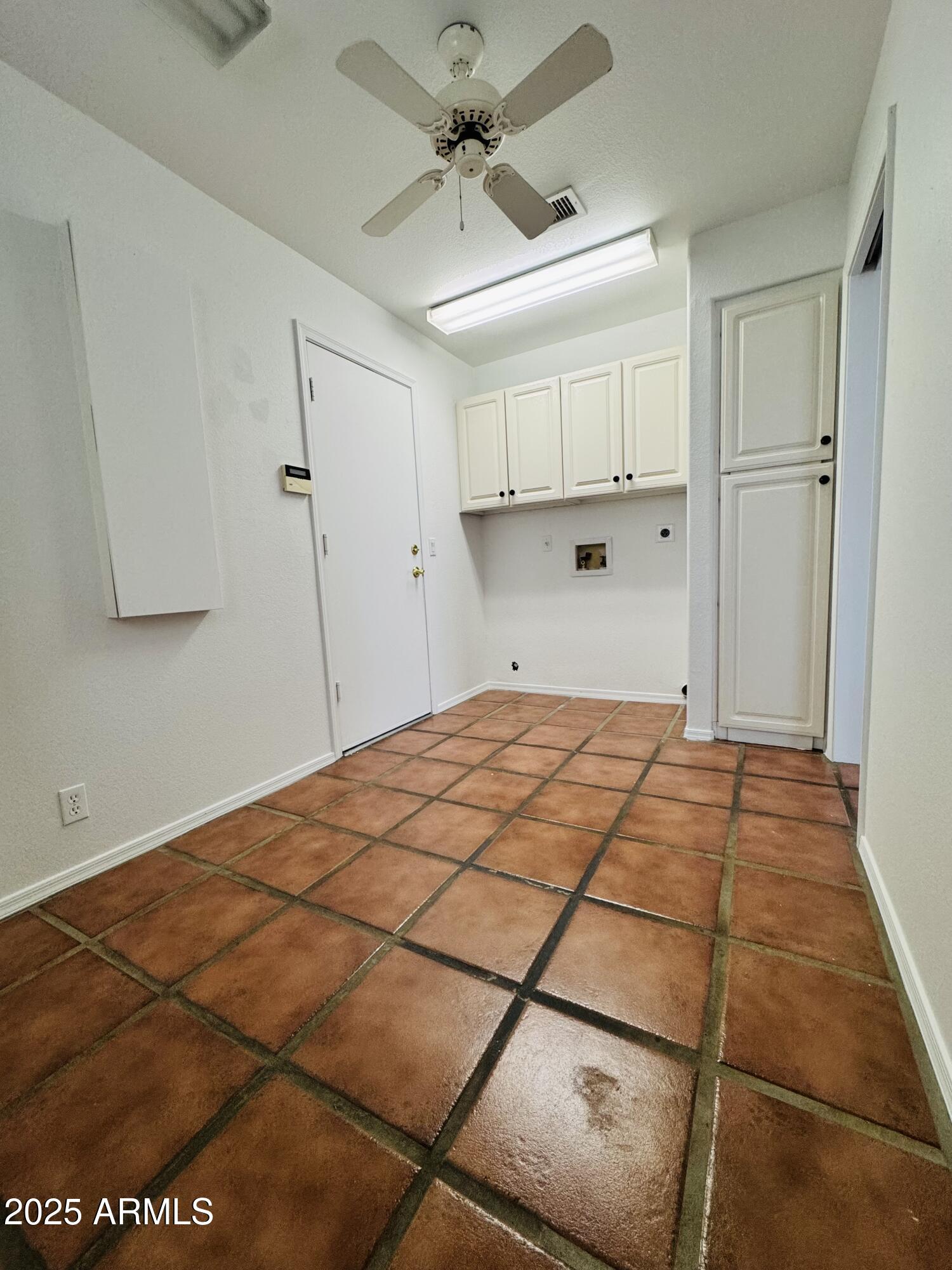 8536 W ROCKWOOD Drive