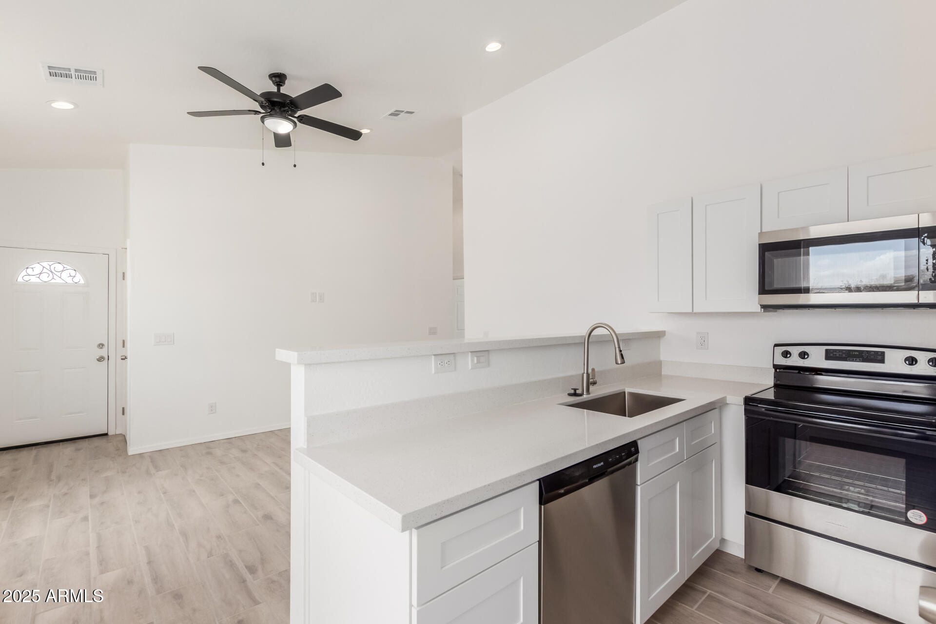 9504 W CENTURY Drive