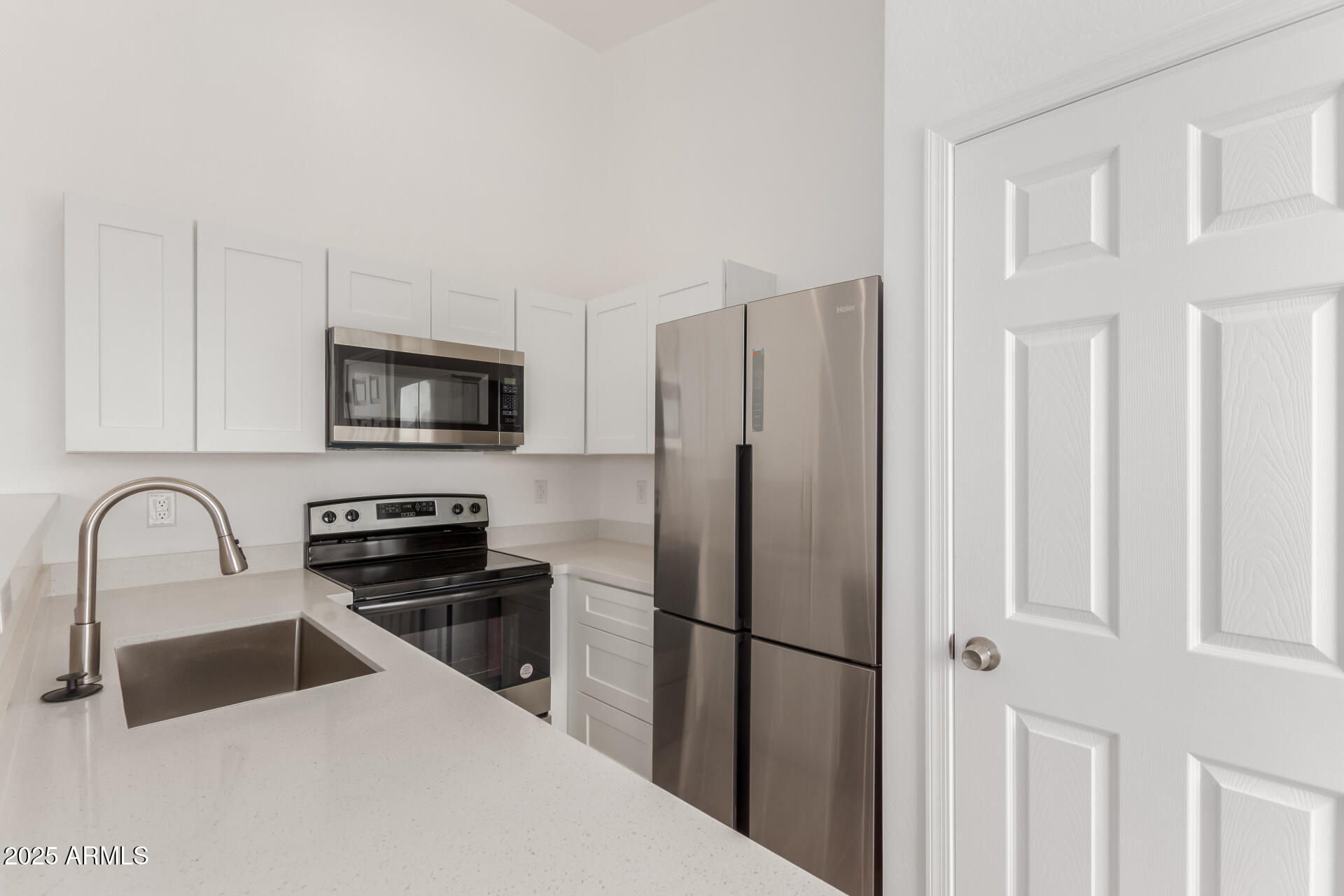 9504 W CENTURY Drive